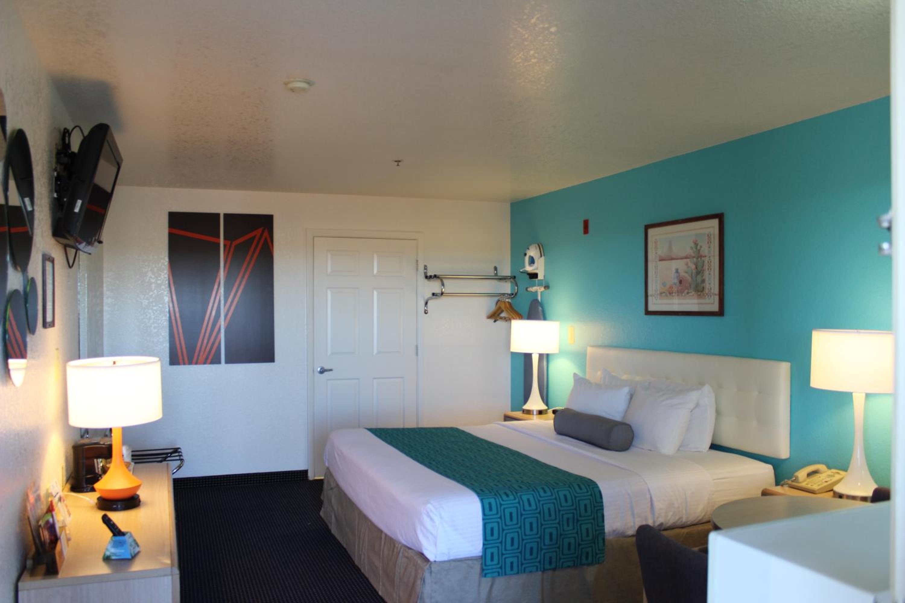 King Room - Mobility Accessible Room, Non-Smoking photo 3