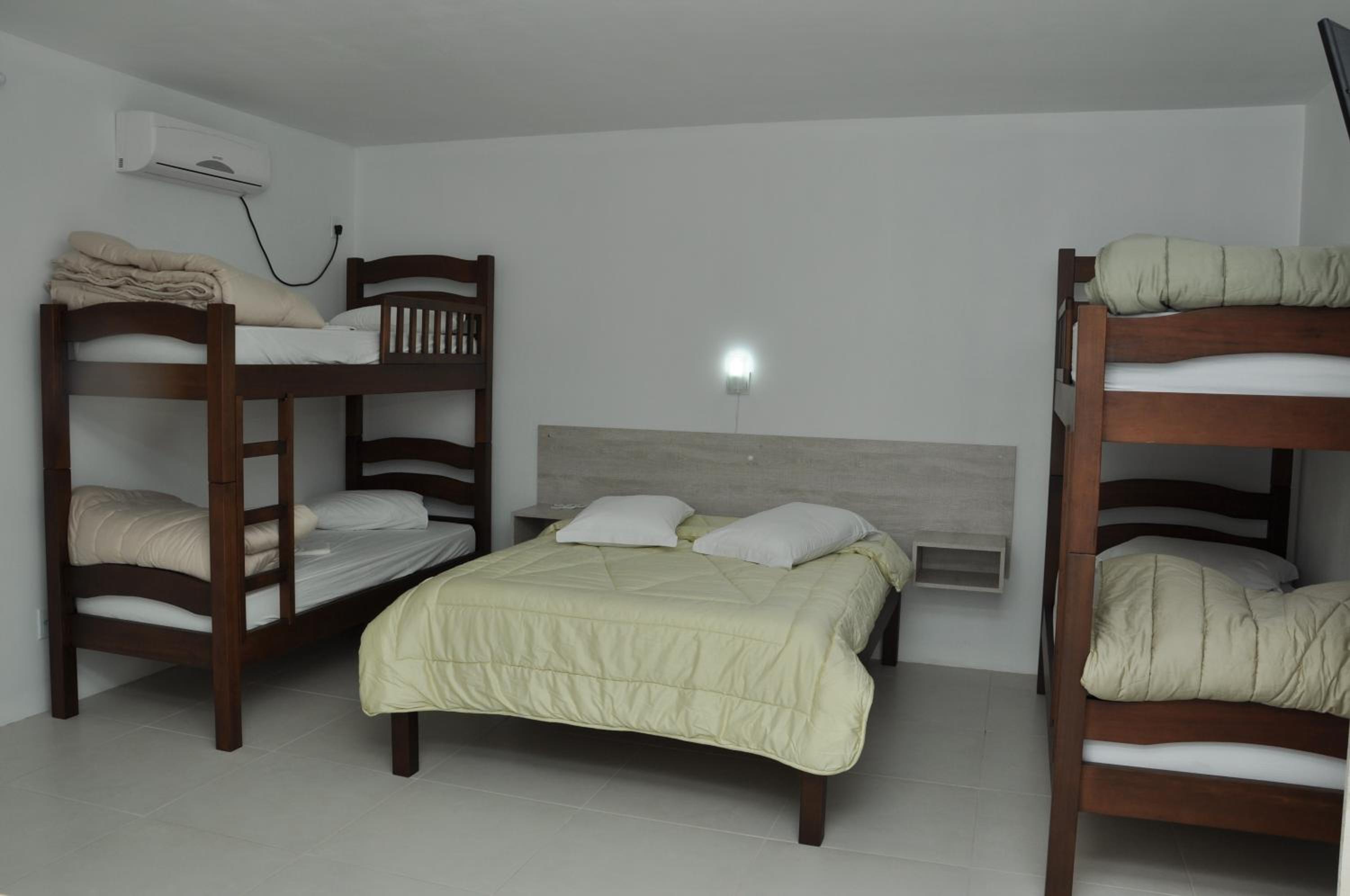 Deluxe Family Room - Photo 2