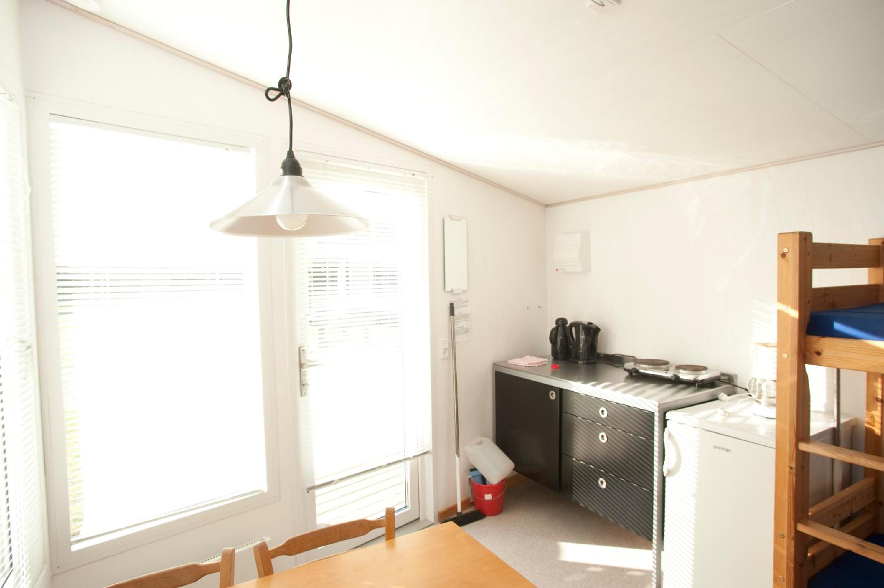 Budget Cottage with Shared Bathroom (2 Adults) photo 2