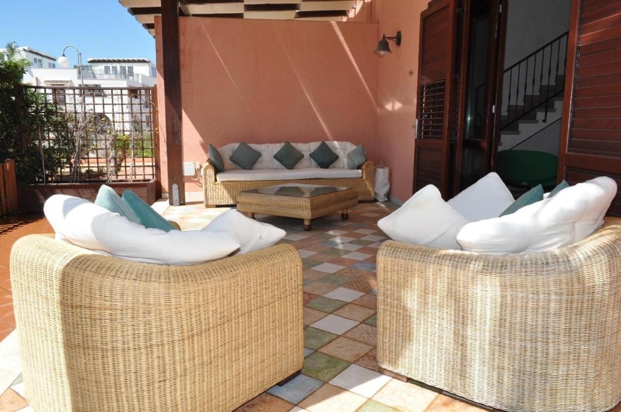 Villa photo 2