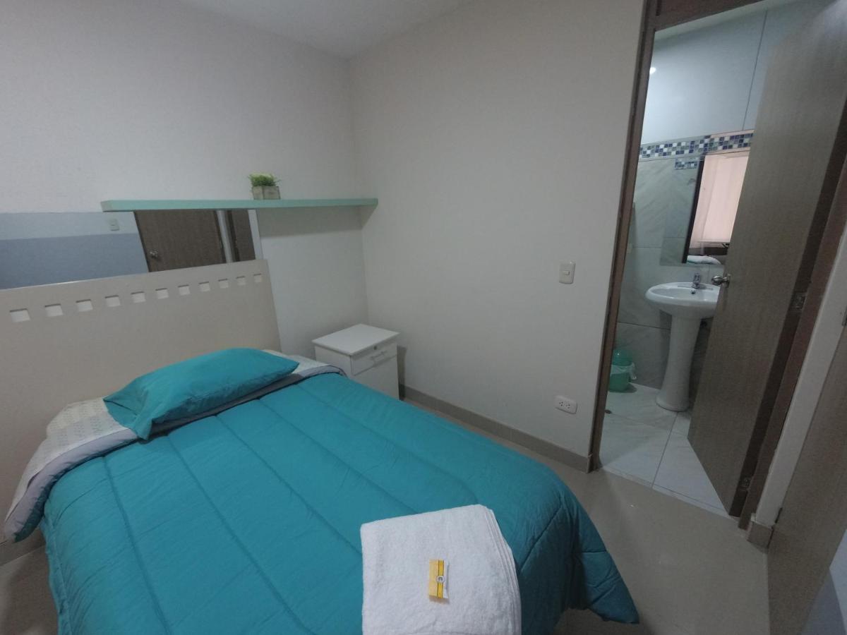 Single Room with Private Bathroom photo 1