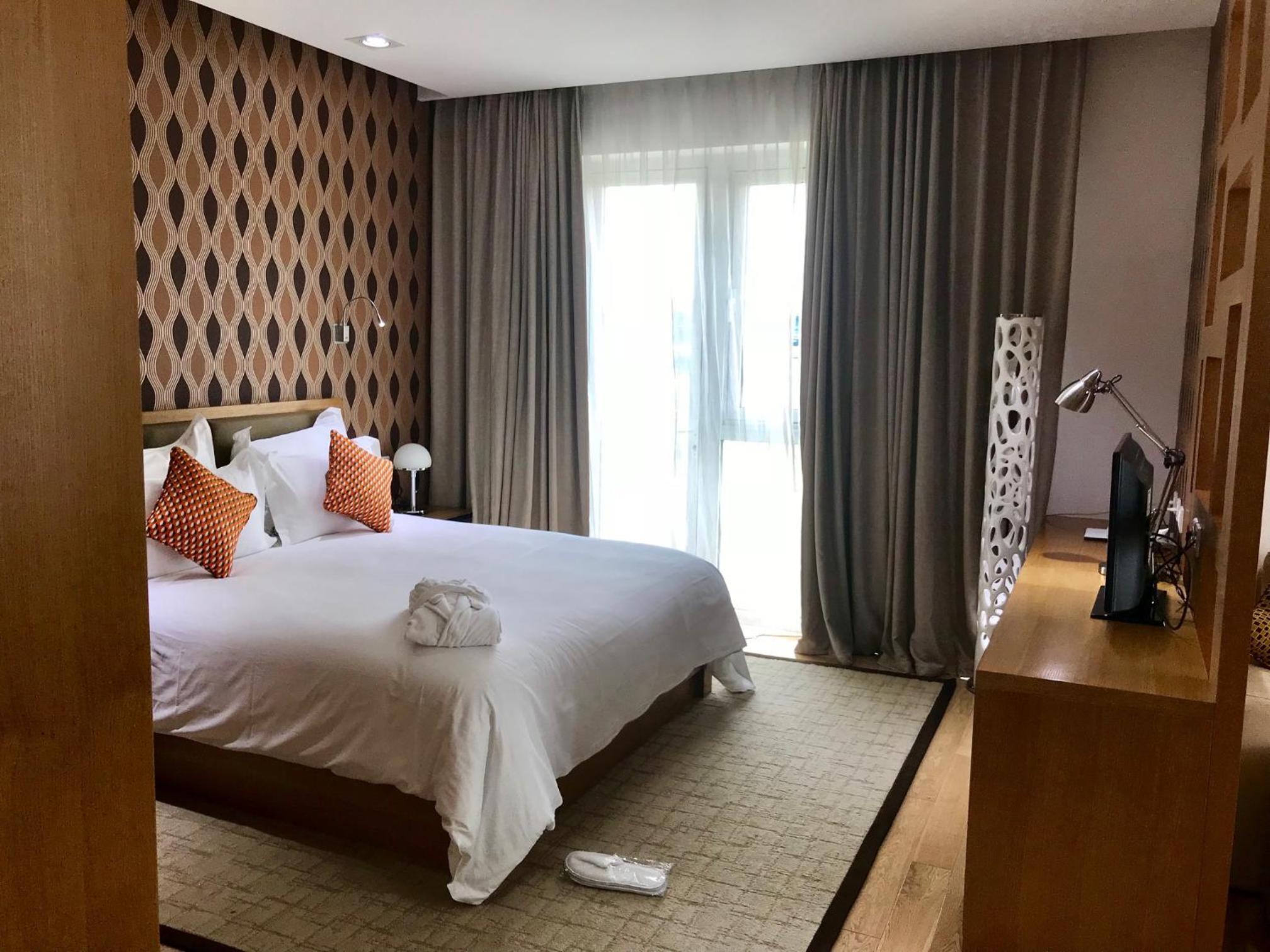 Suite with Pool View photo 3