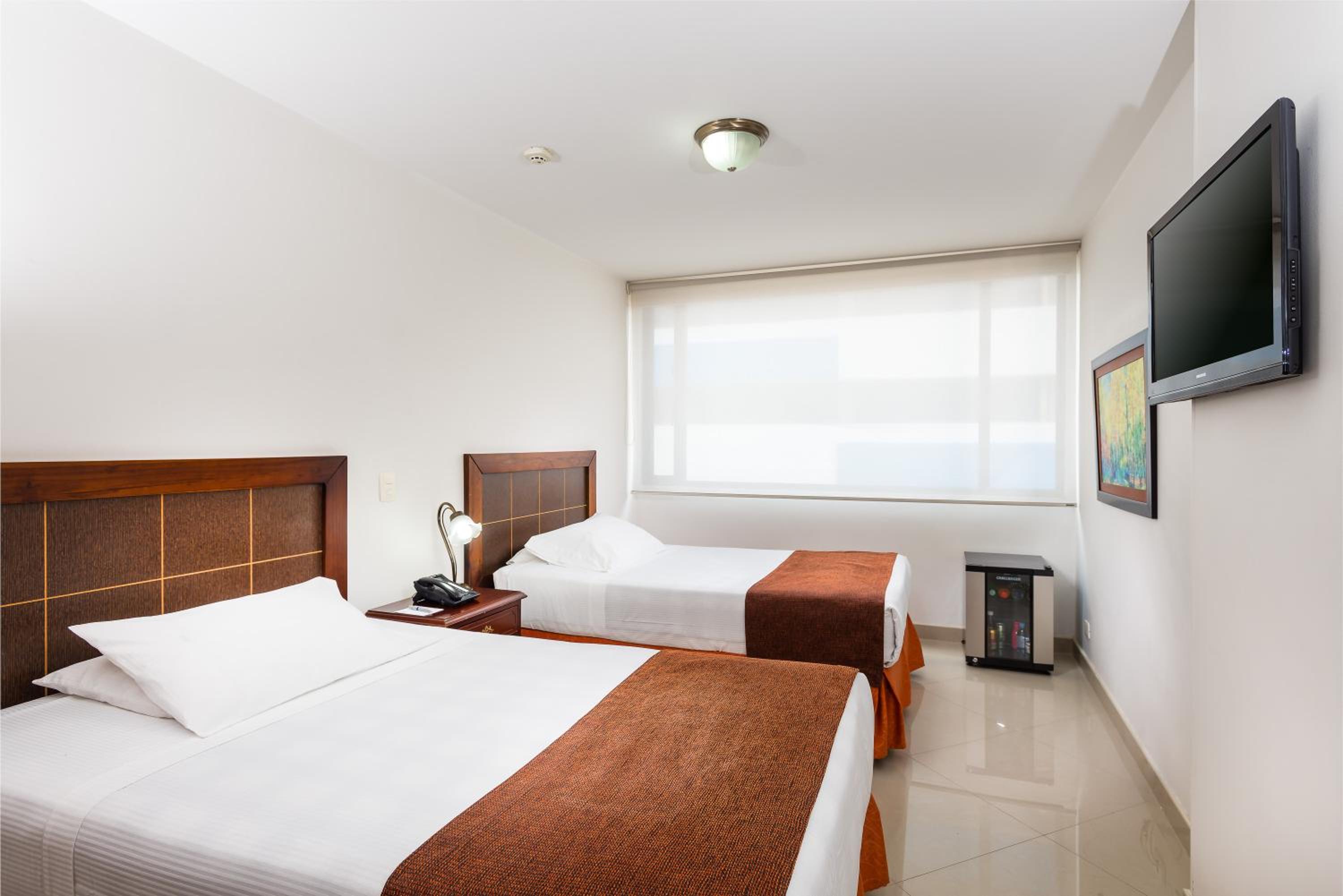 Twin Room - Photo 5