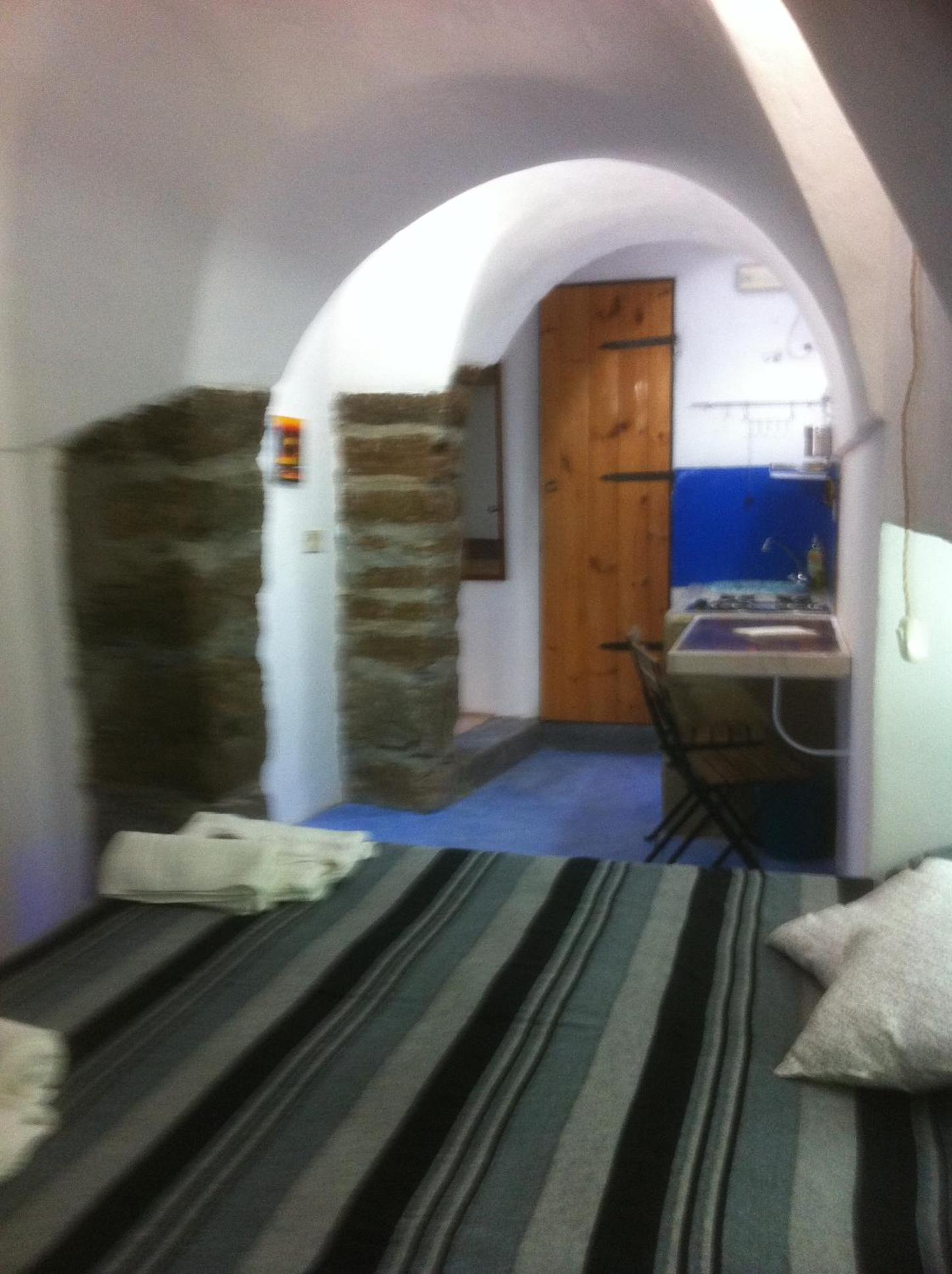 Studio Apartment - Photo 7