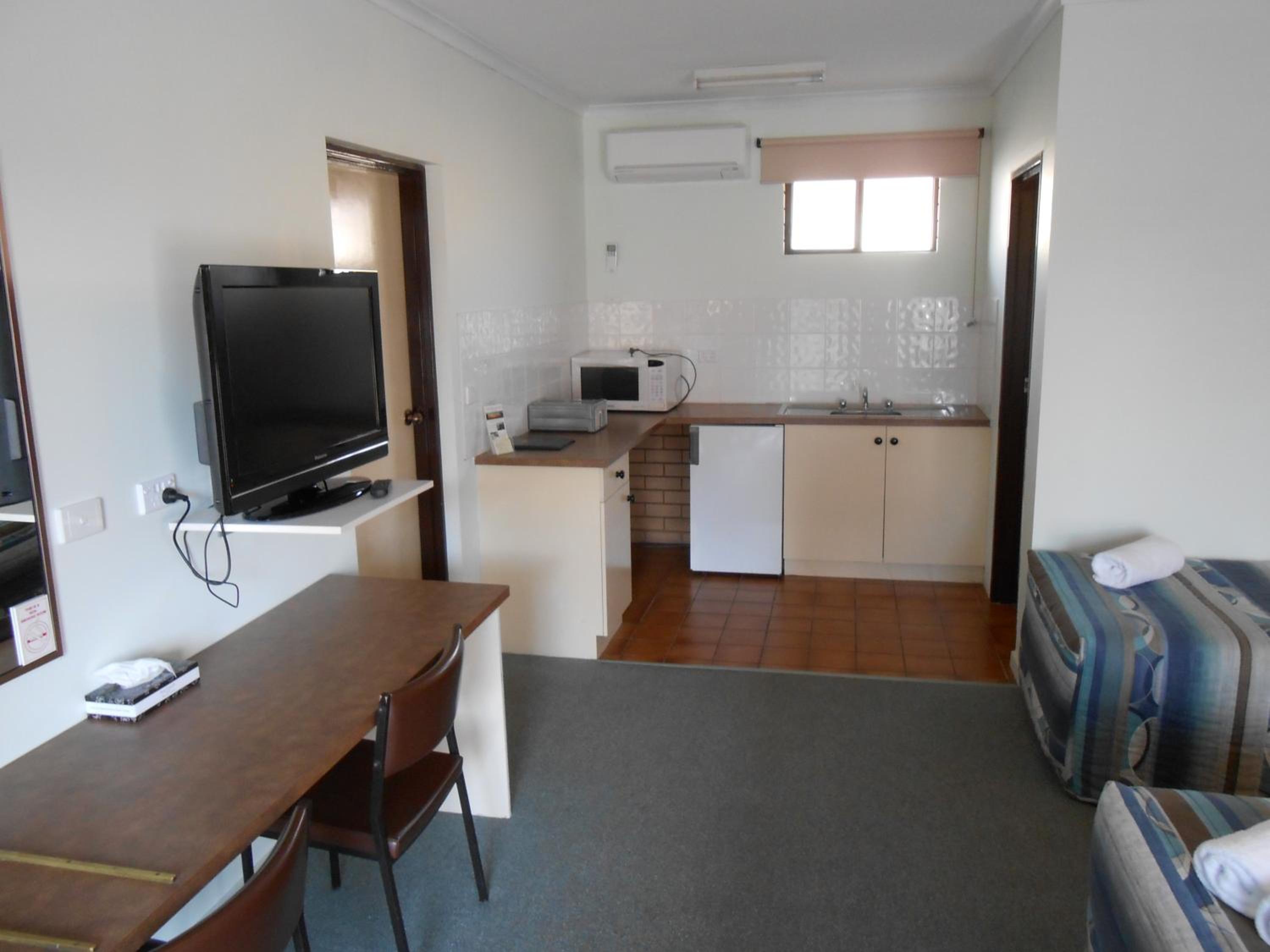 Deluxe Family Suite photo 2