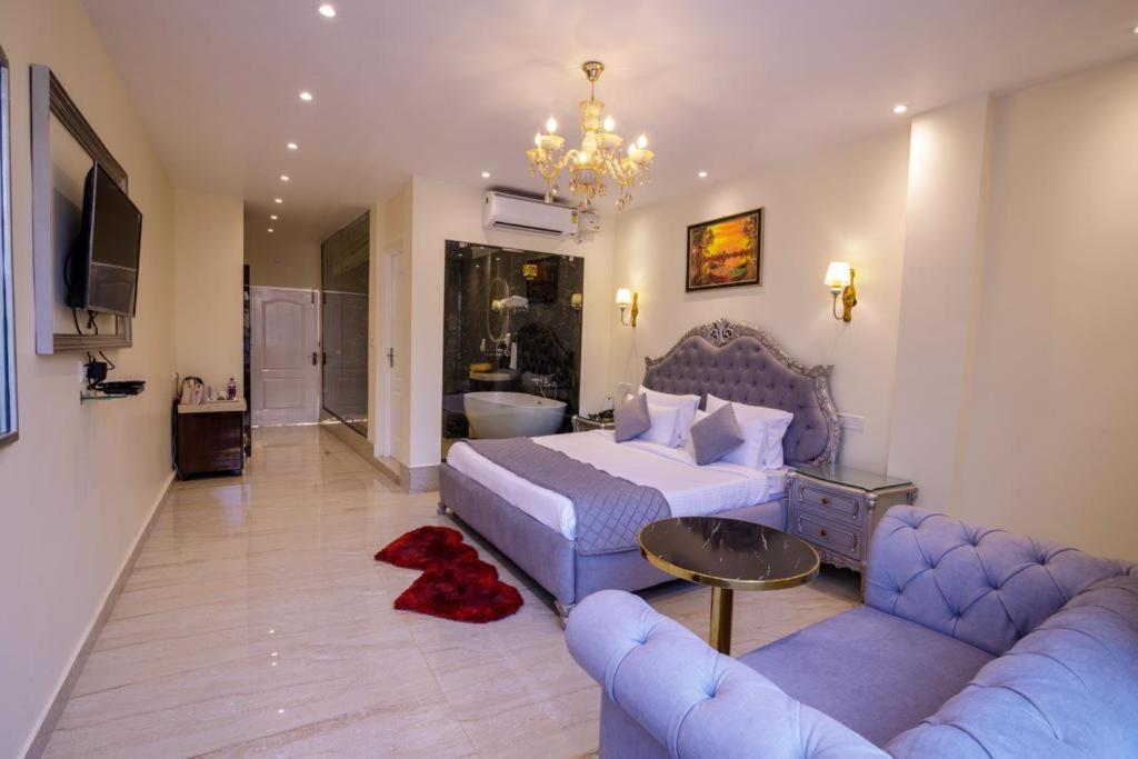 King Room with Balcony