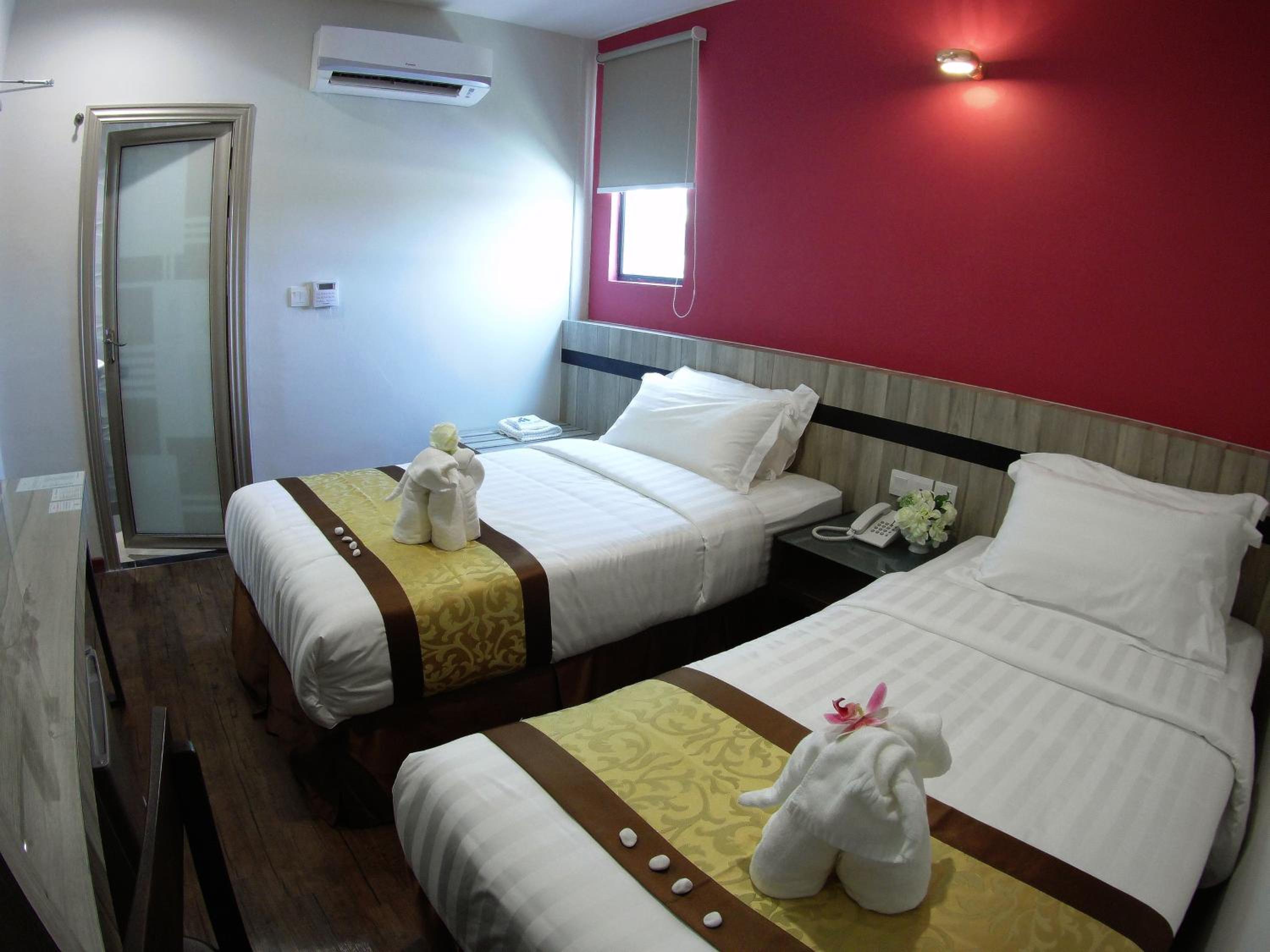Standard Twin Room photo 3