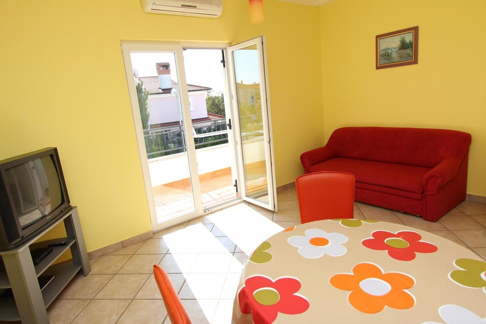 One-Bedroom Apartment 1st Floor