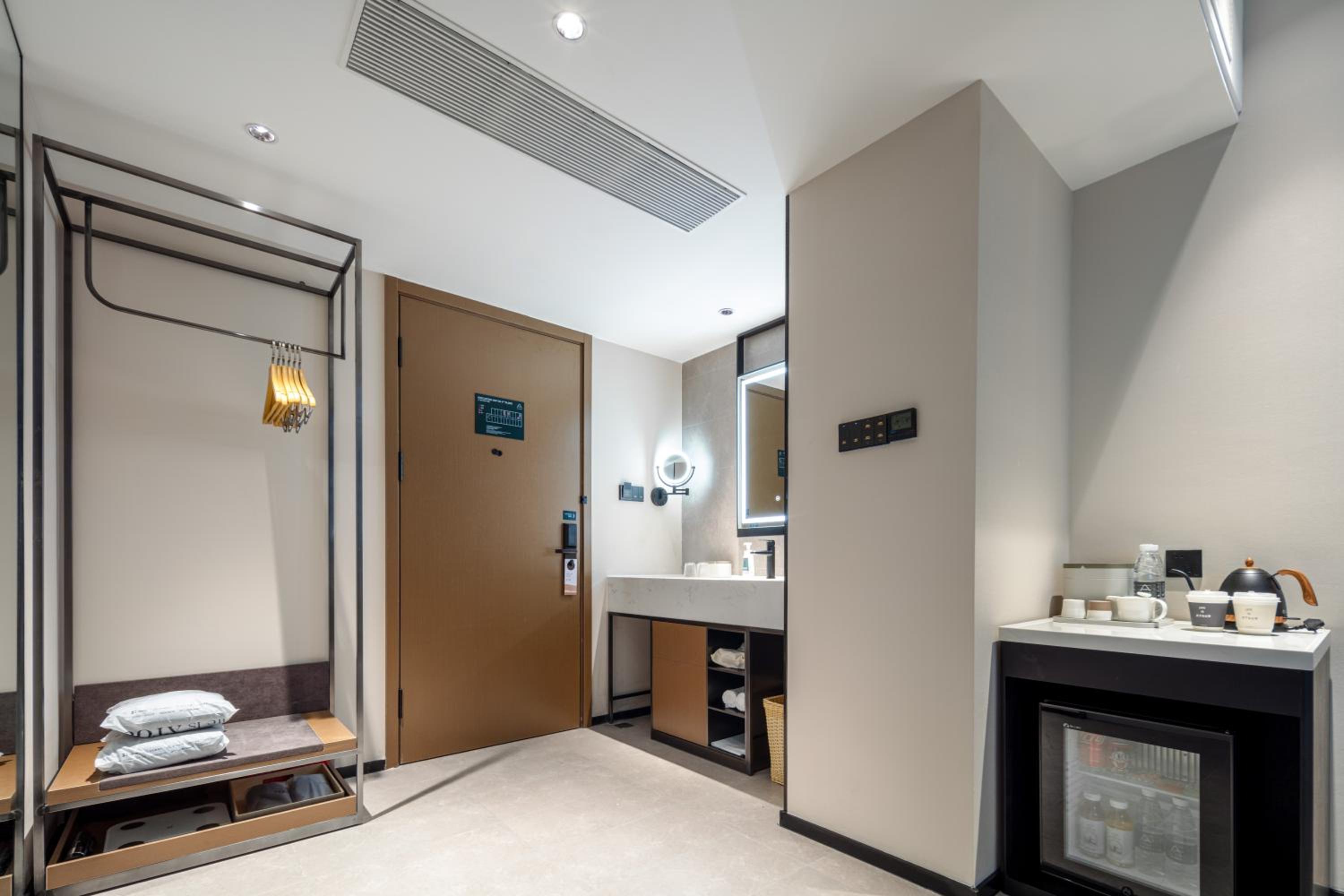 Jimu Family Twin Room