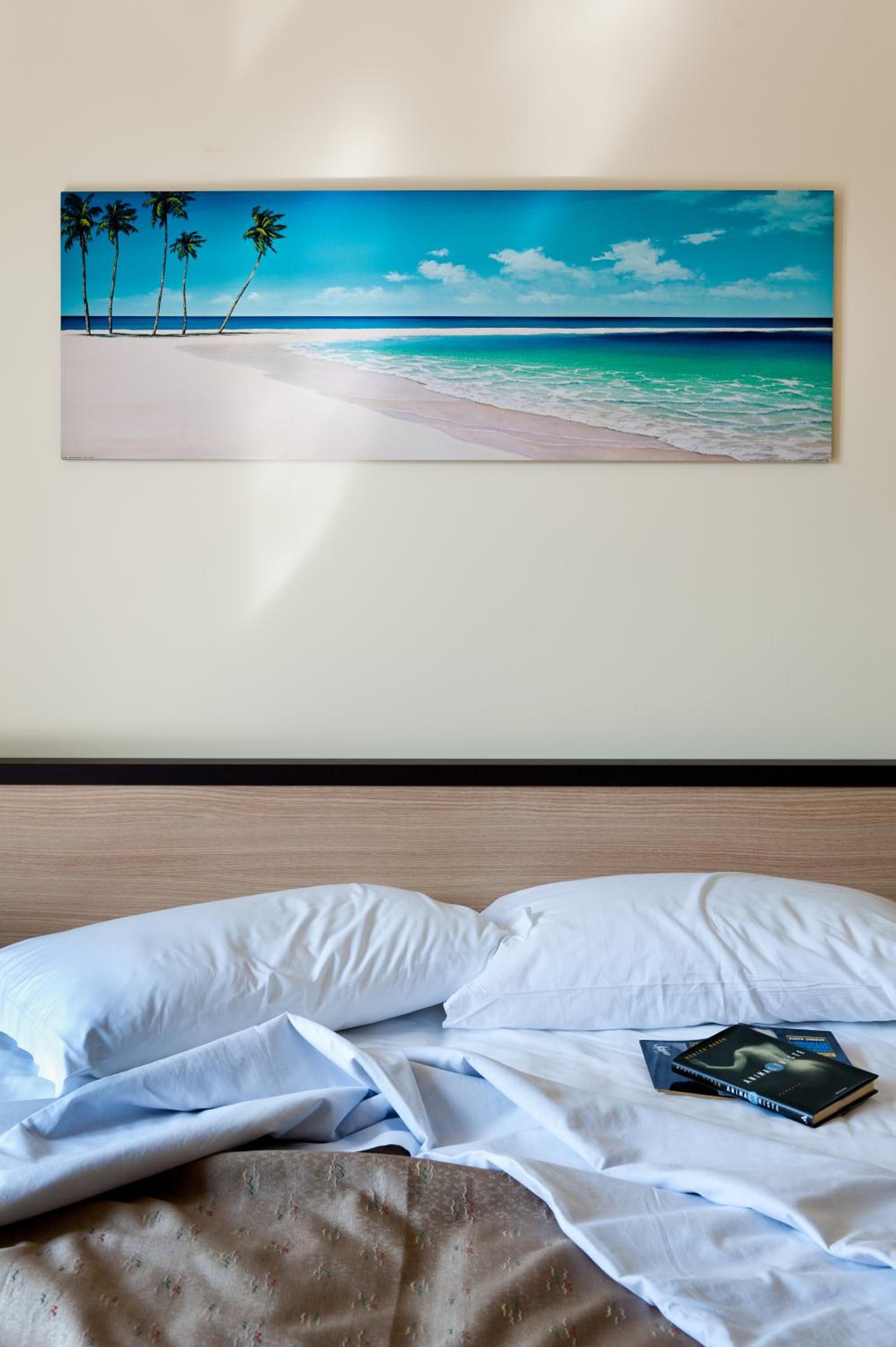 One-Bedroom Apartment with Balcony and Sea View photo 3