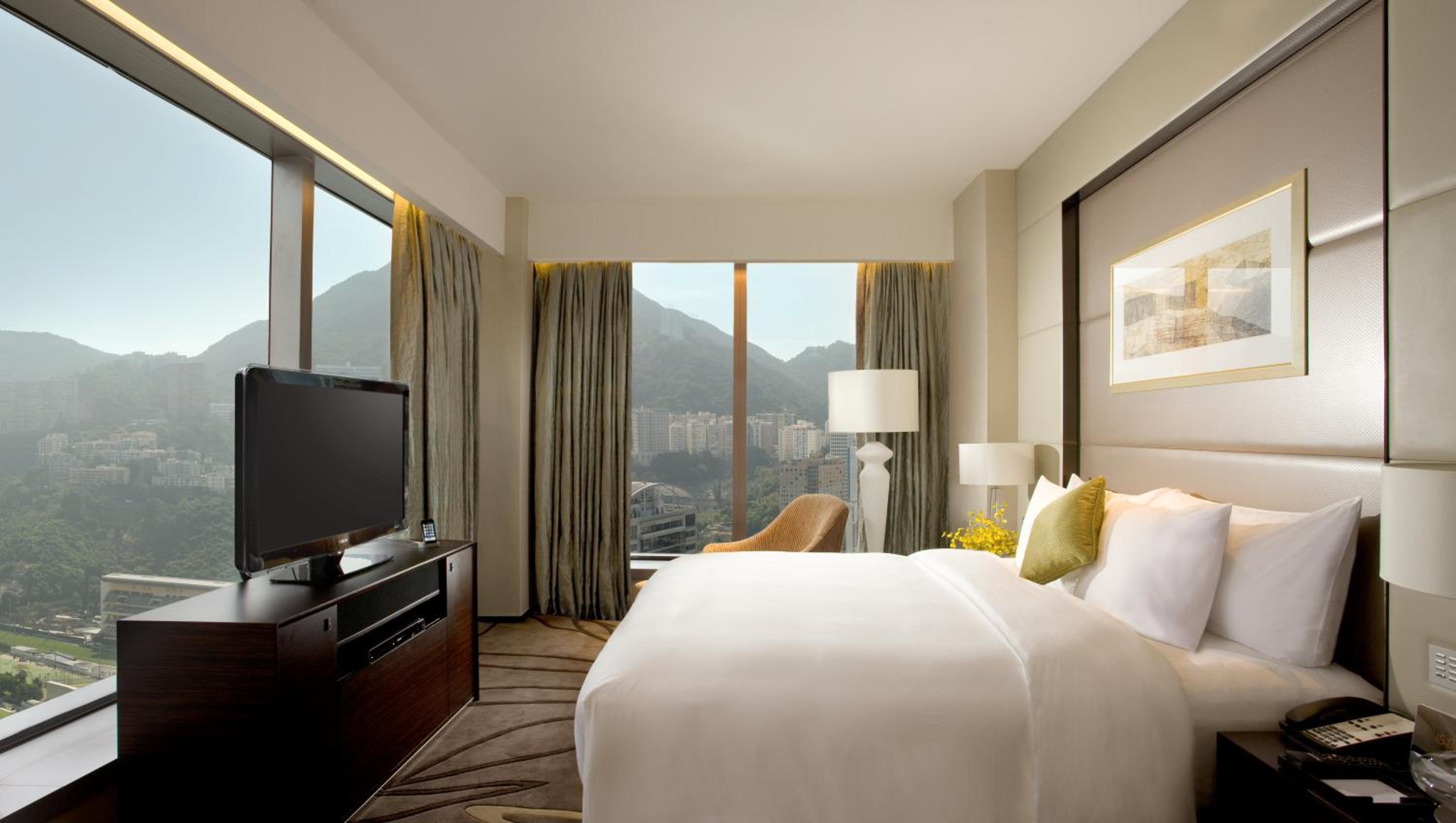1 King One-Bedroom Suite Club Floor