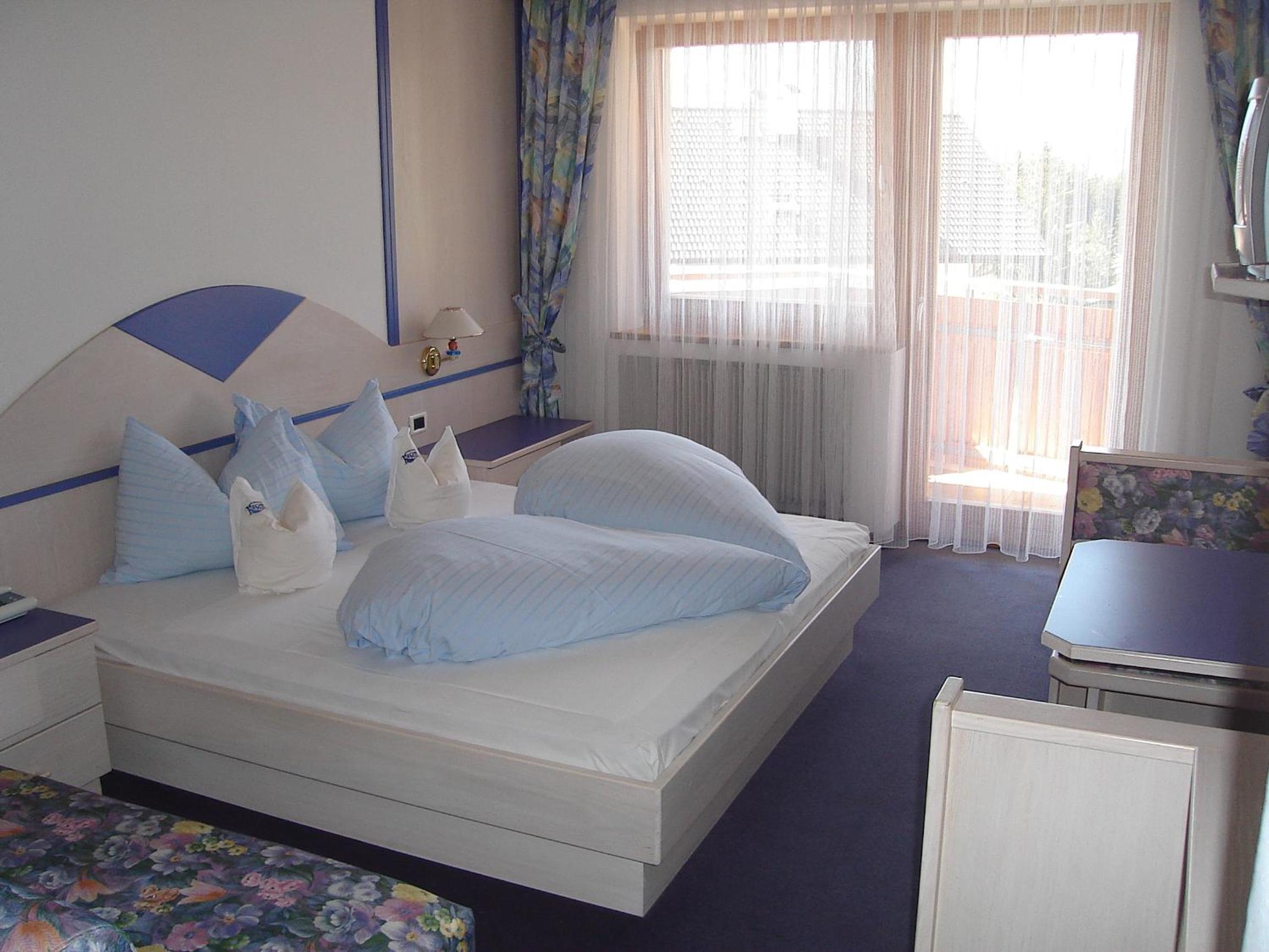 Double Room with Balcony and Mountain View photo 2