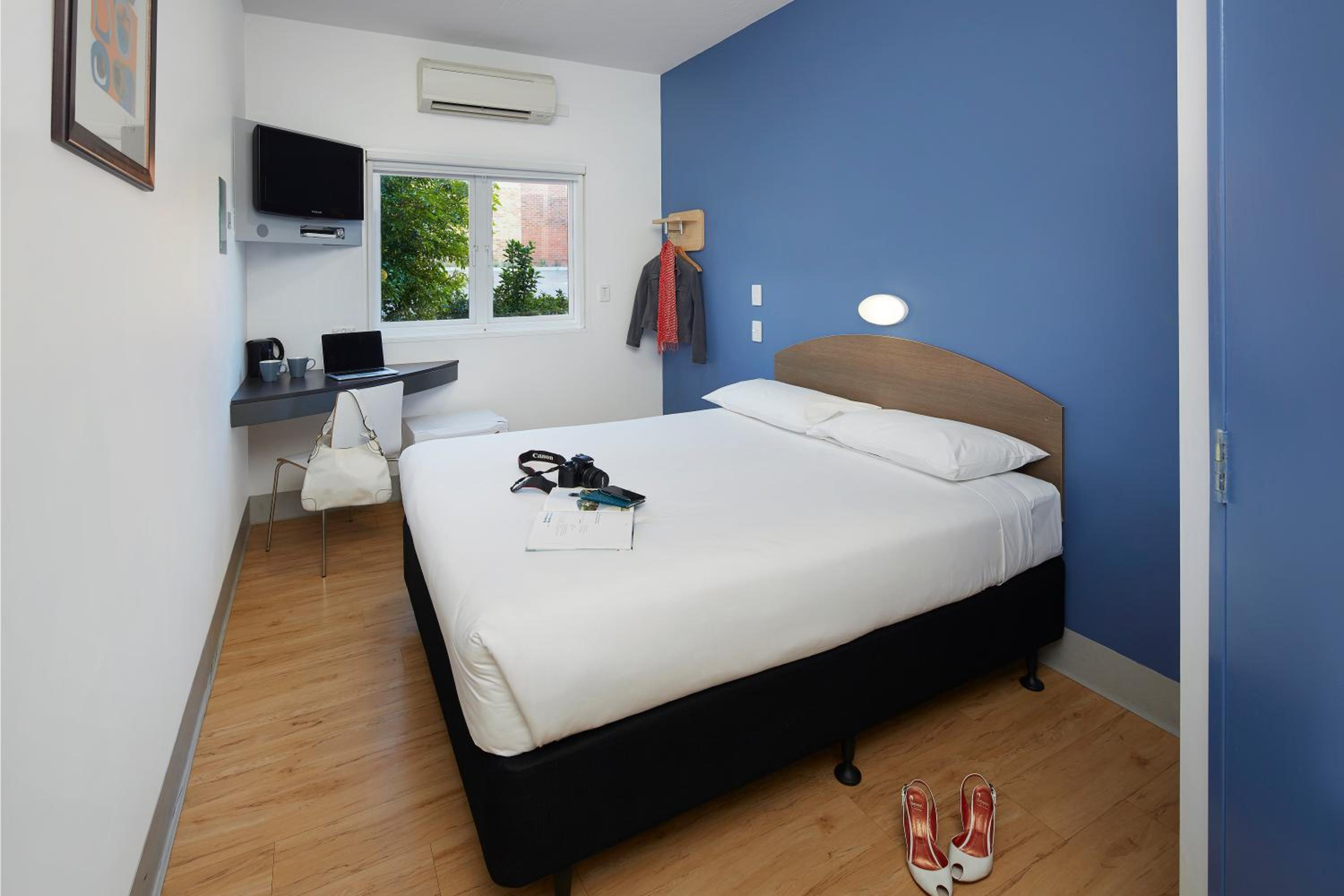 Standard Queen Room