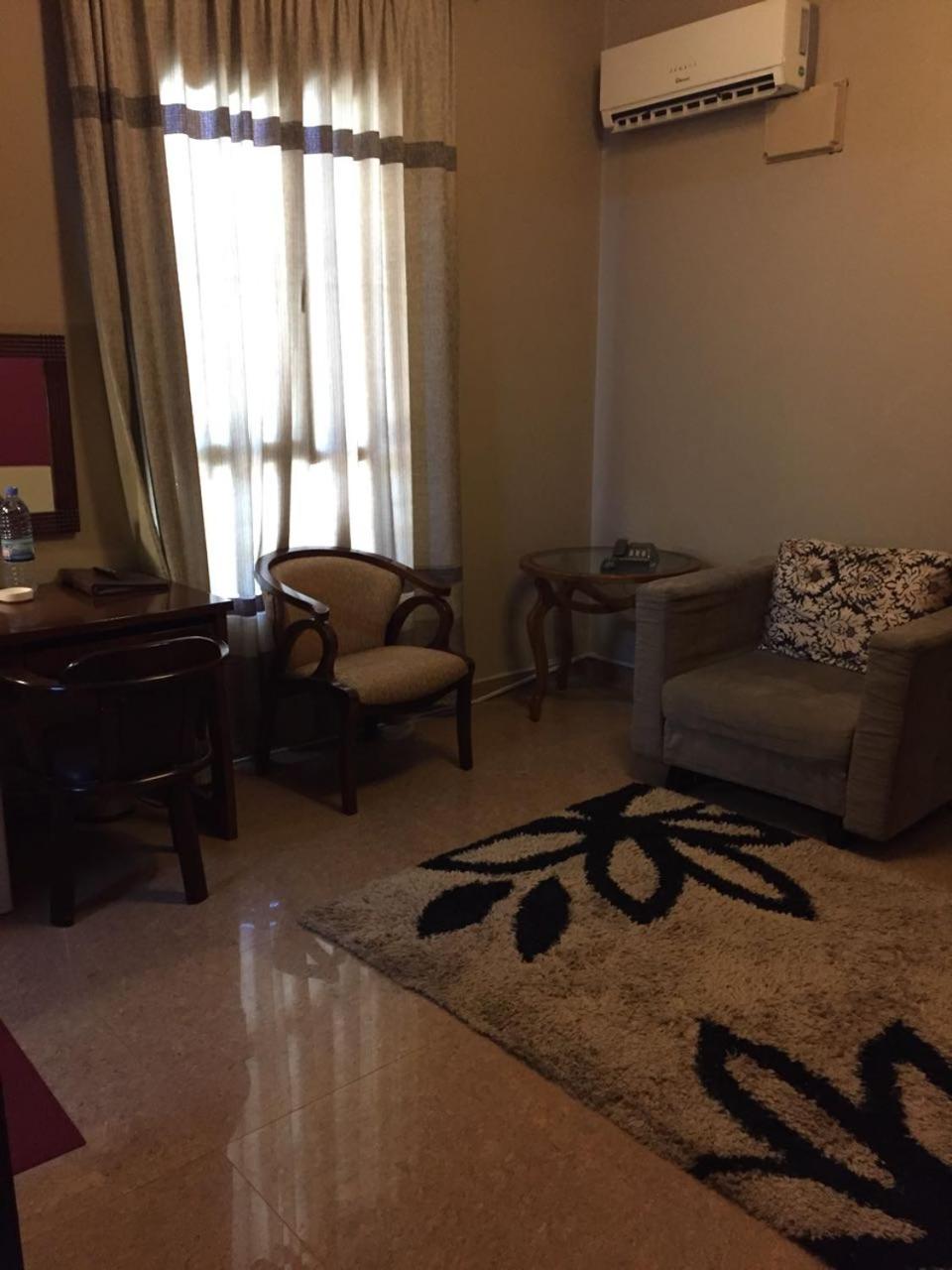 Family Room photo 2
