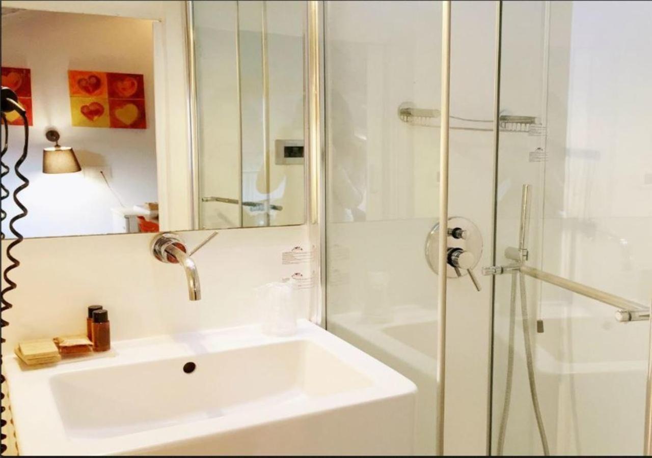 Single Room - Photo 5