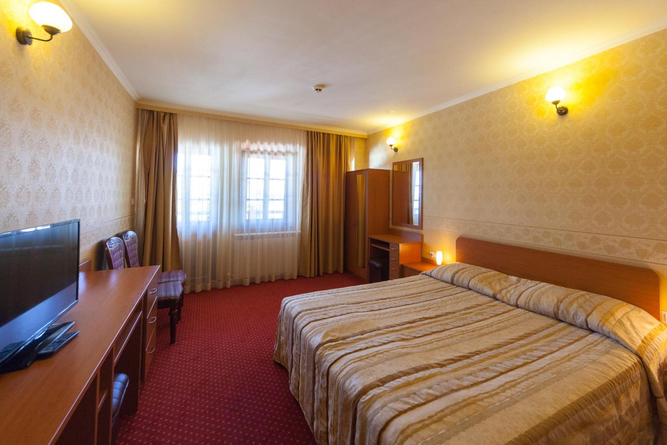 Deluxe Double Room with Panoramic View of Veliko Tarnovo