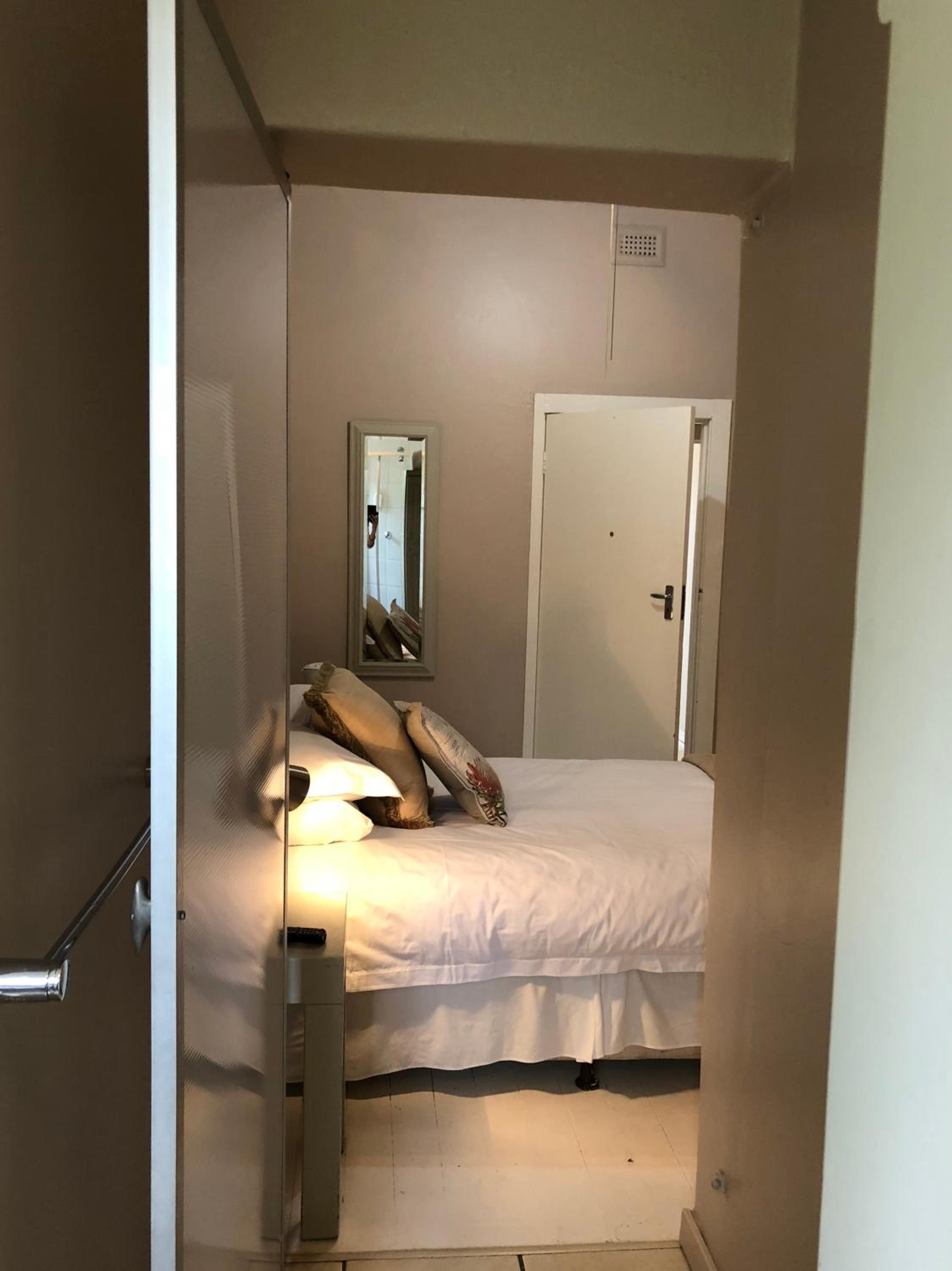 Budget Double Room photo 2