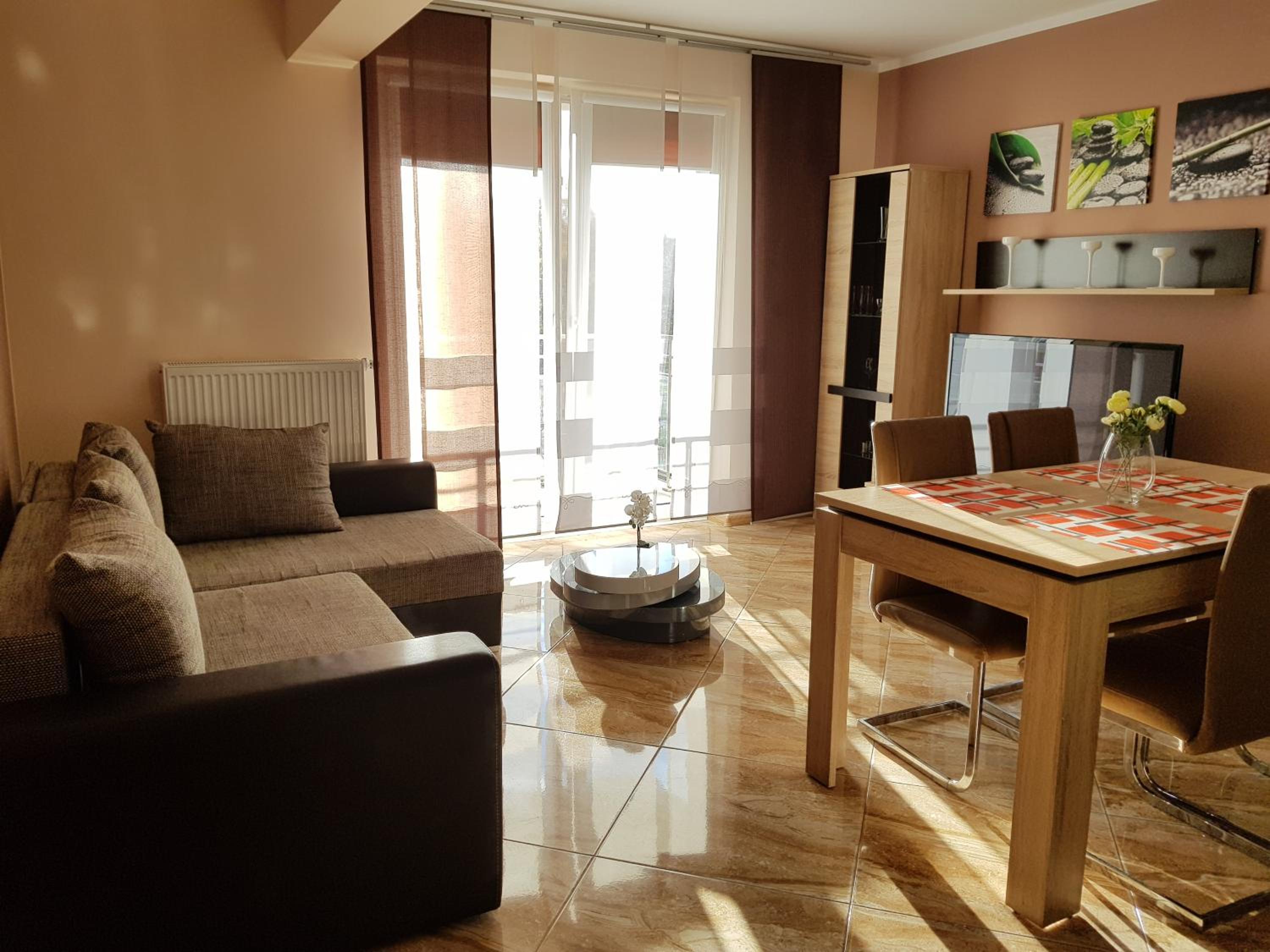 Apartment with Terrace - Photo 40