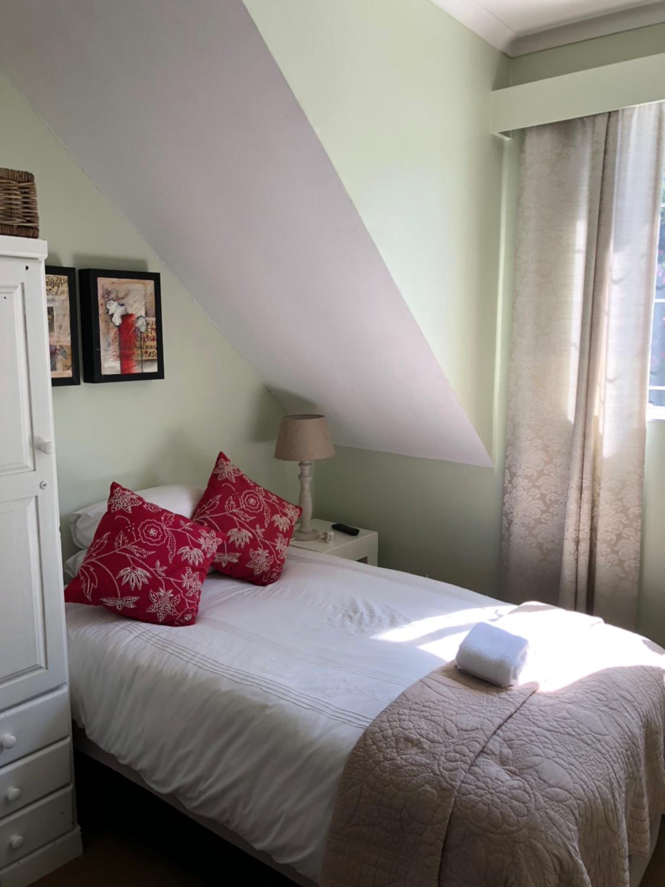 Budget Single Room photo 3