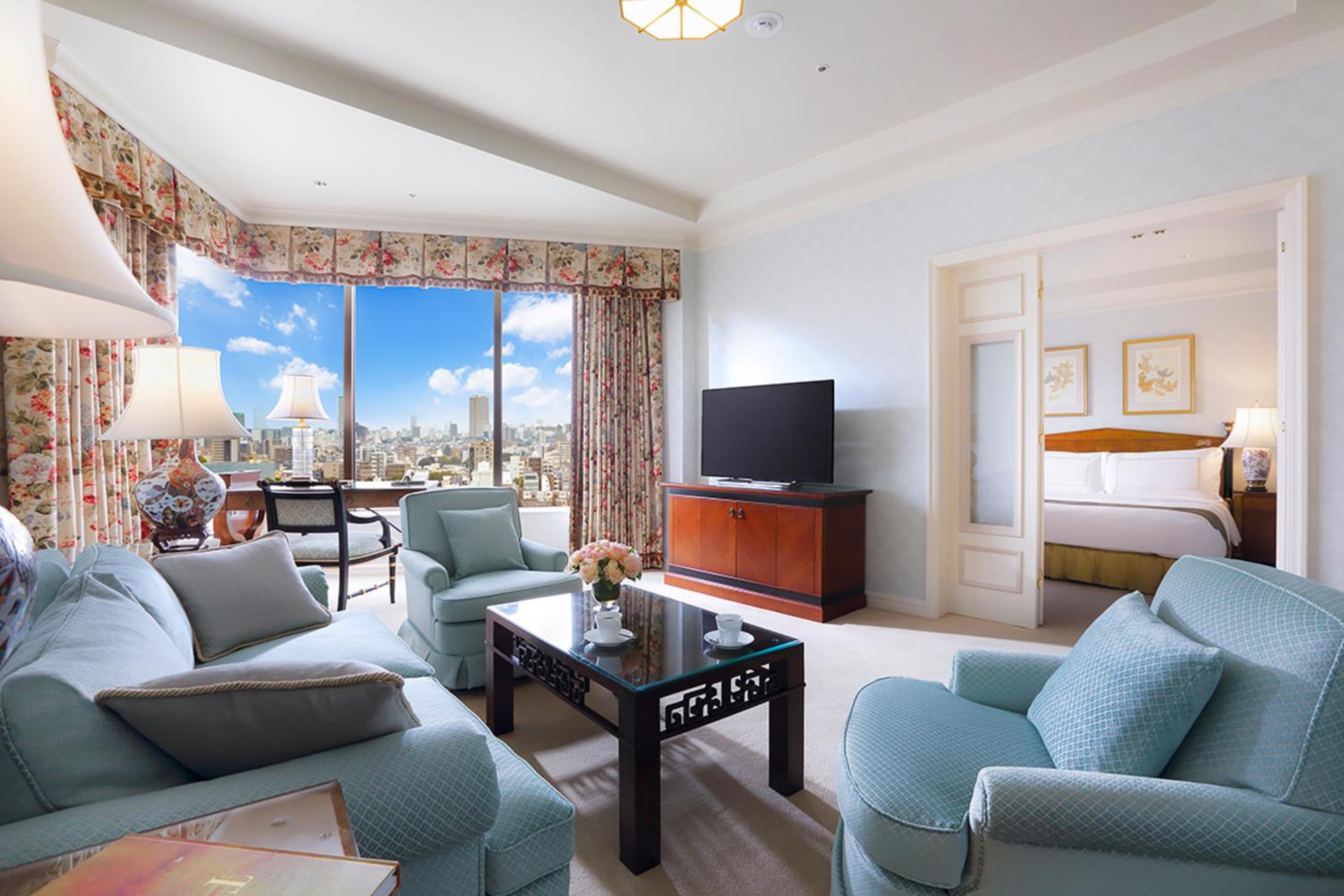 Prime Junior Suite King with City View and Spa Access
