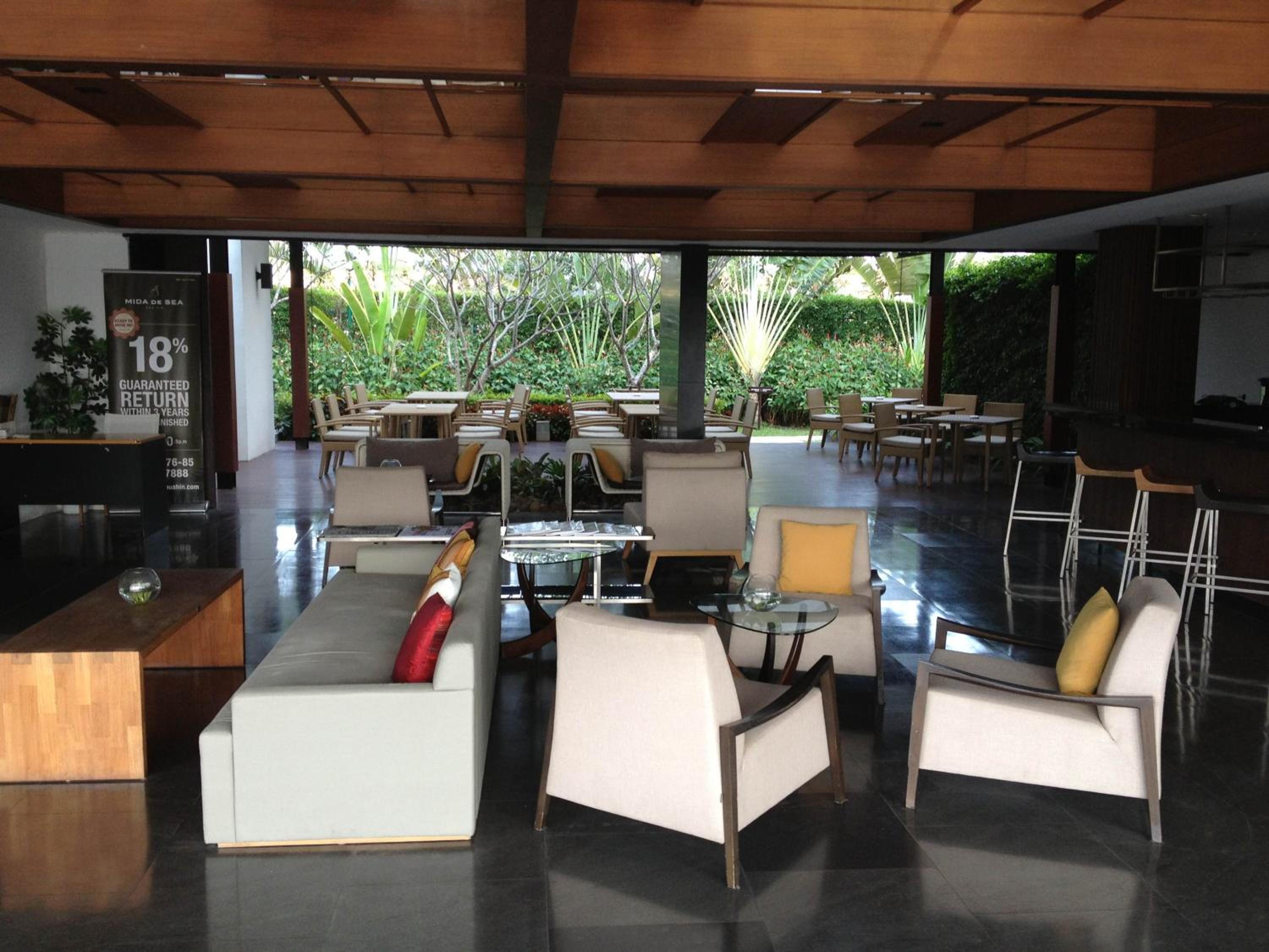 Deluxe Double Room with Pool Access - Photo 25