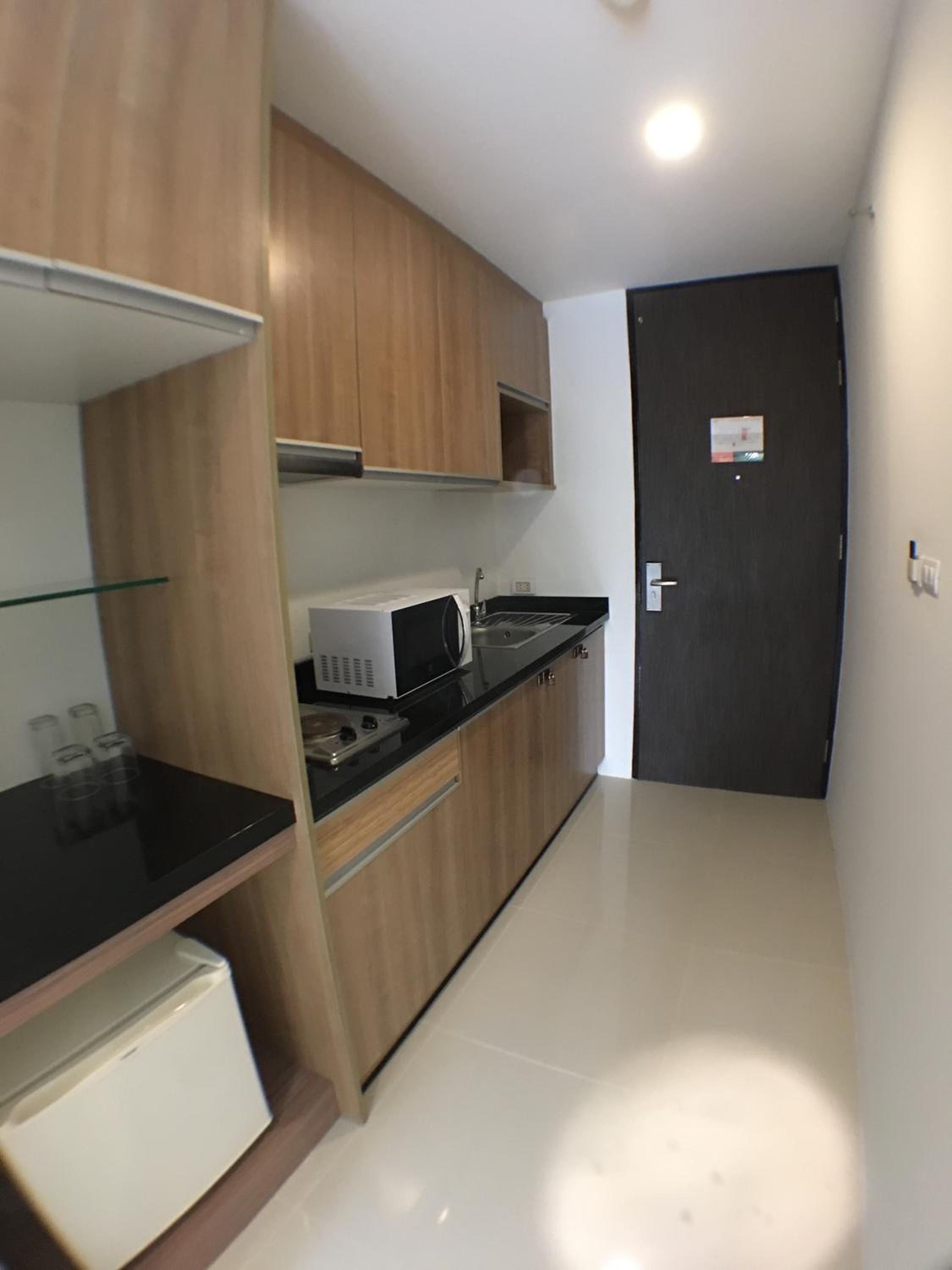 Deluxe Double Room with Pool Access - Photo 26
