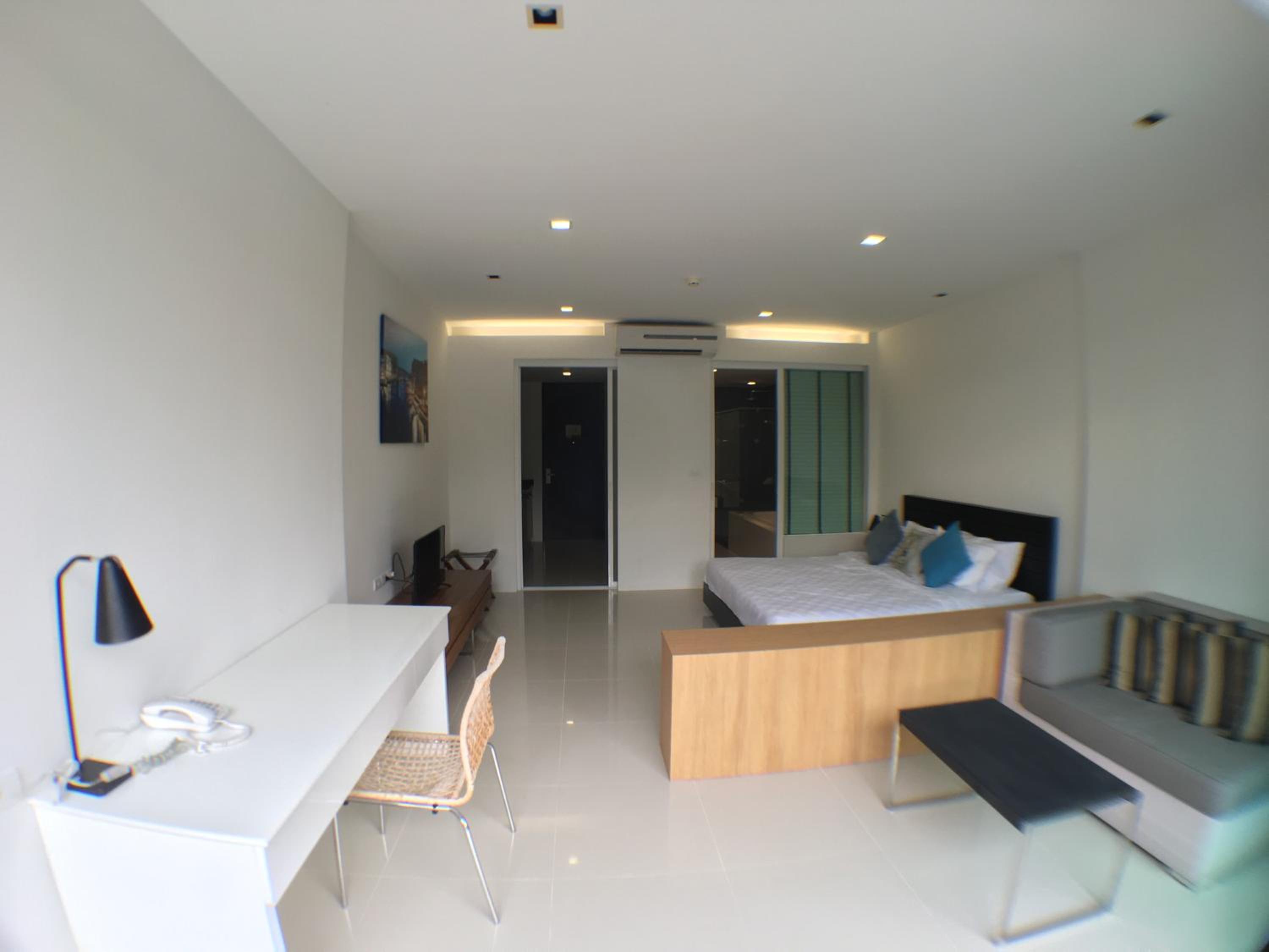 Deluxe Double Room with Pool Access - Photo 31
