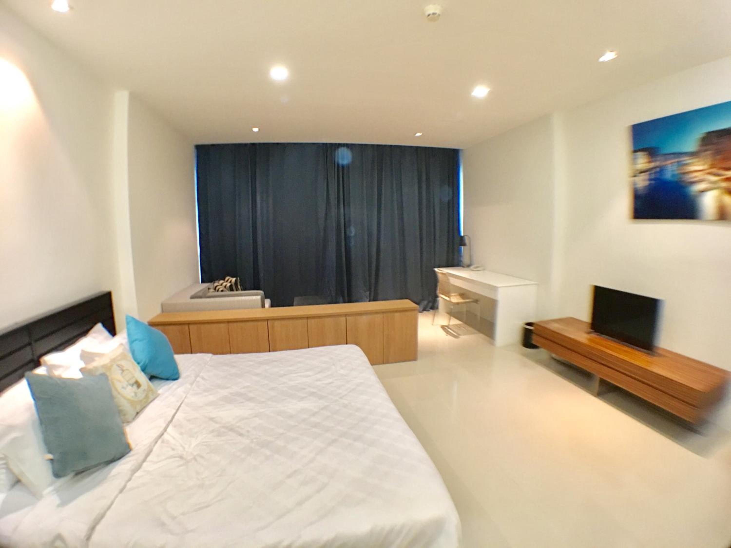 Deluxe Double Room with Pool Access - Photo 39