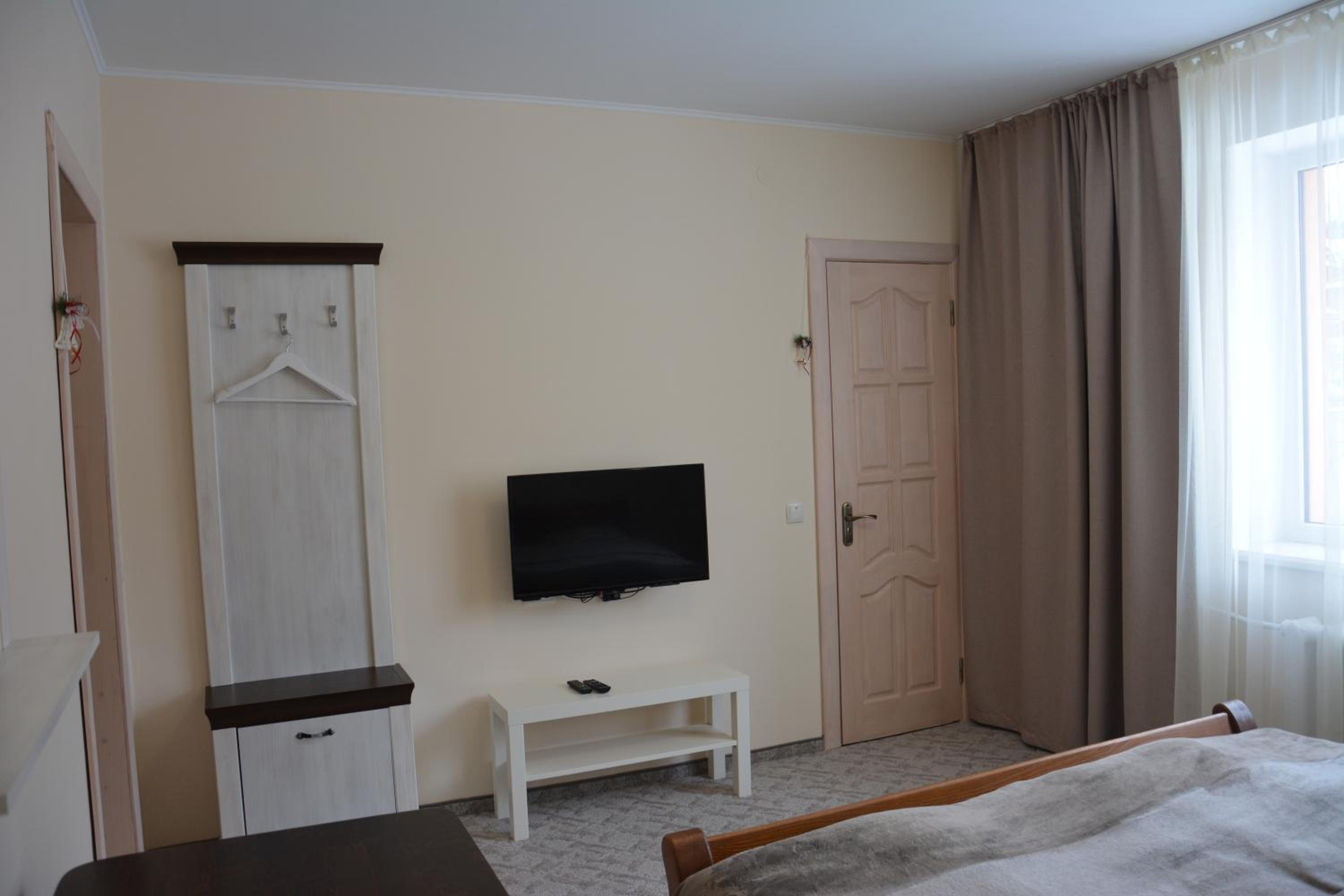Deluxe Double Room with Shower photo 2
