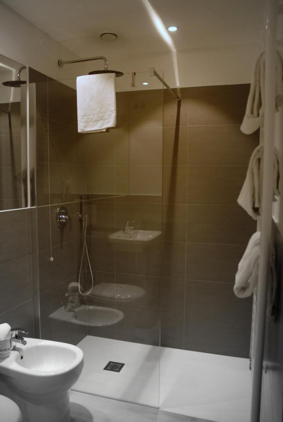 Superior Double or Twin Room - Photo 2
