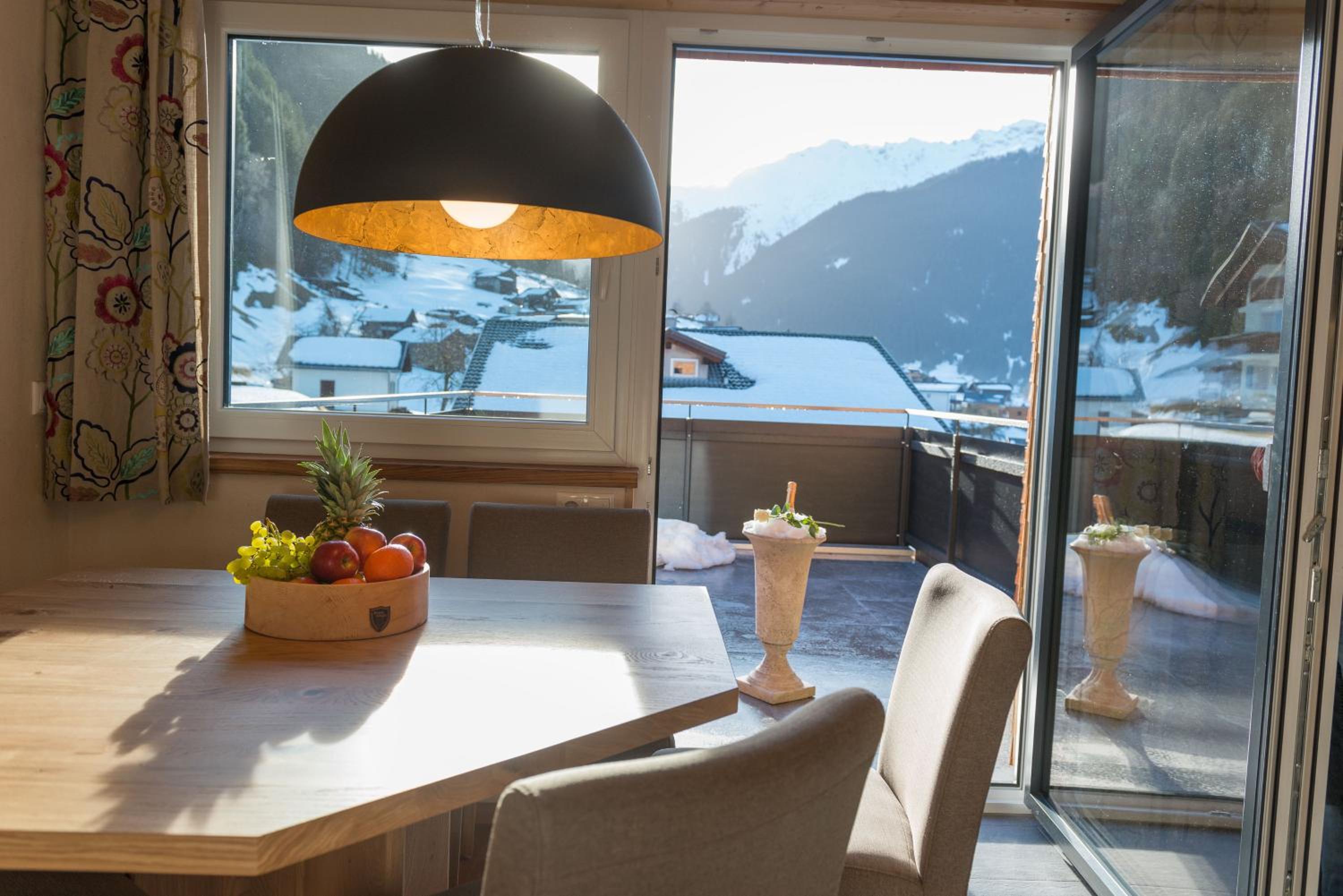 Apartment with Terrace photo 3