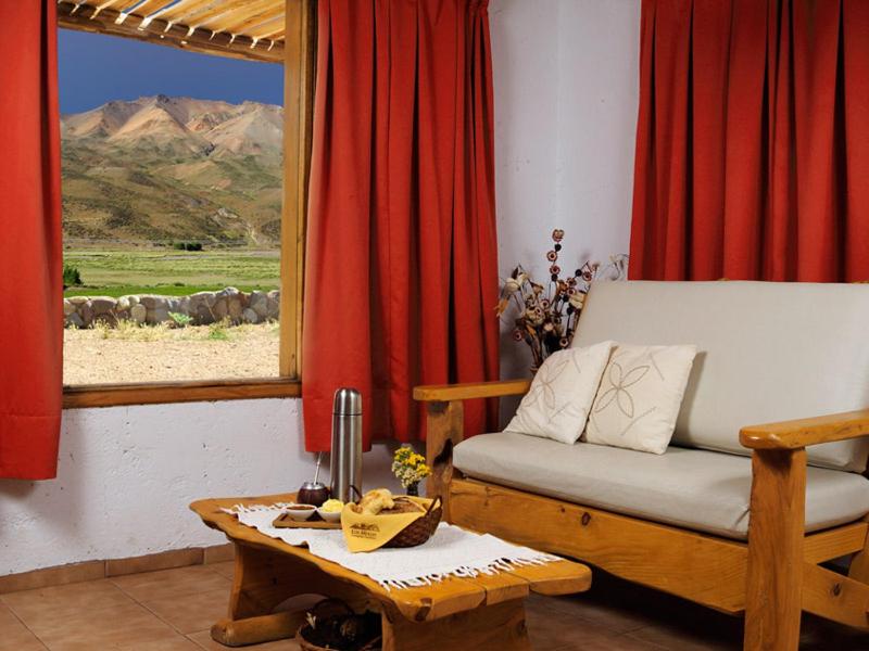 Bungalow with Mountain View photo 2