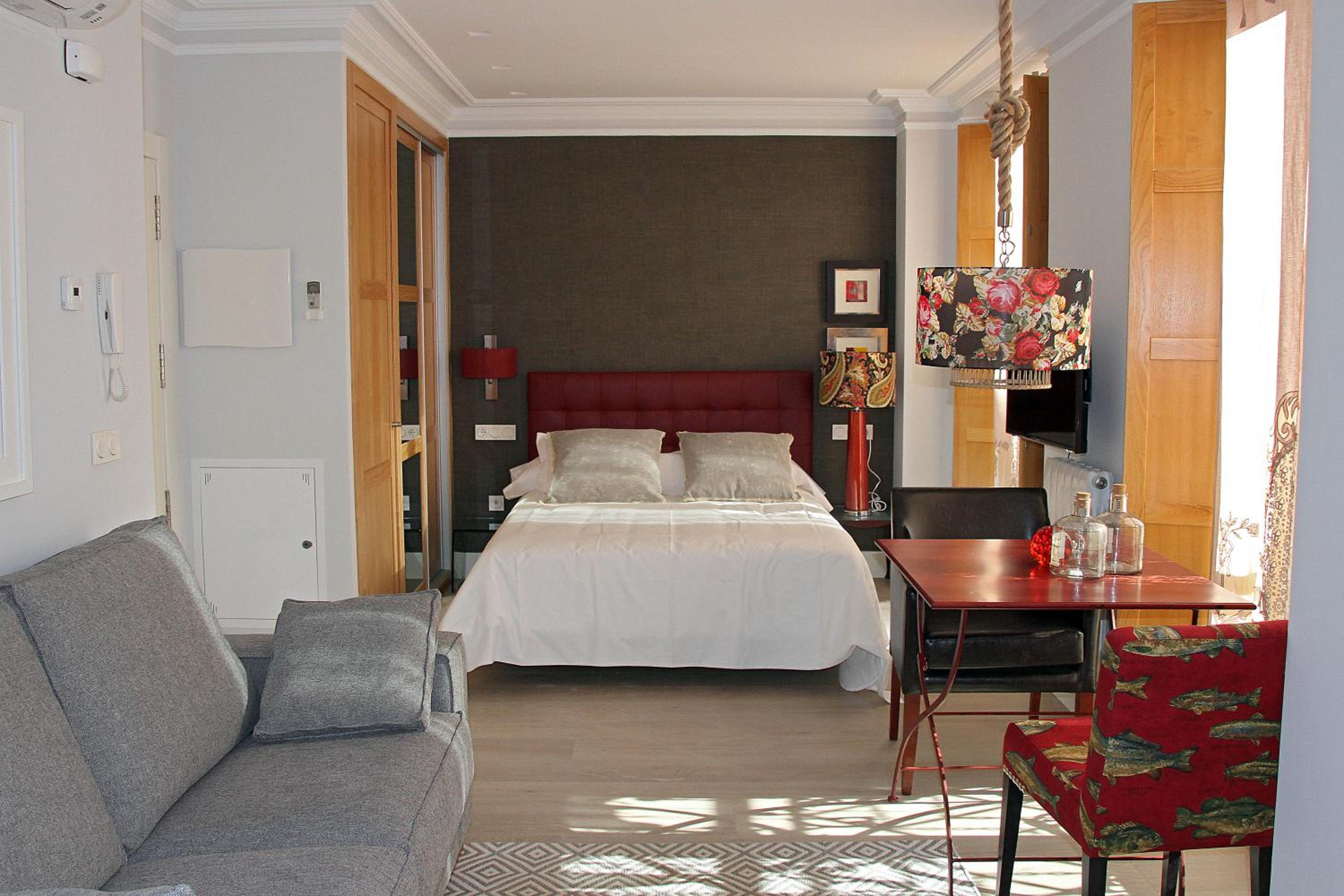 Apartment photo 2