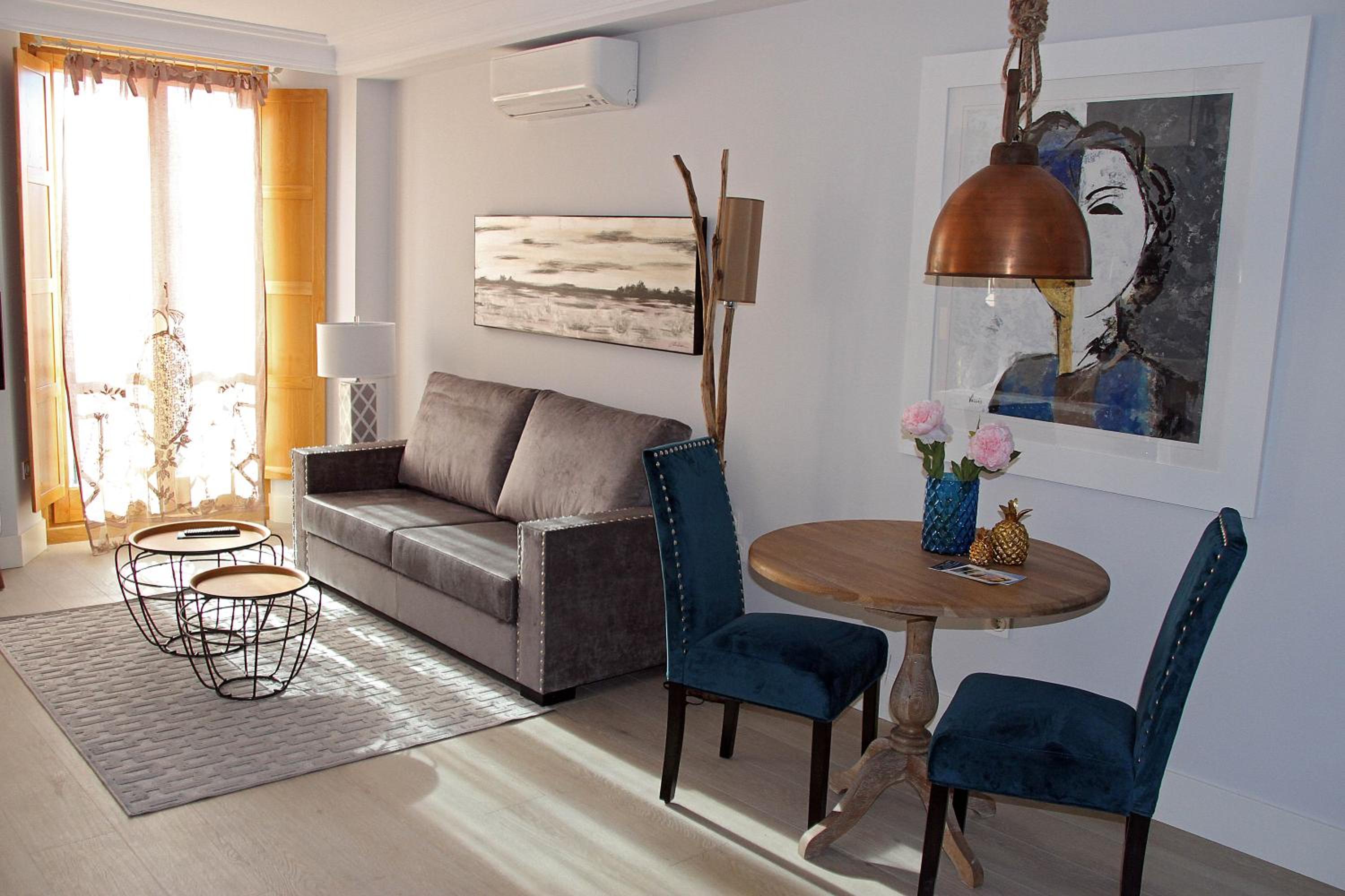Apartment photo 2