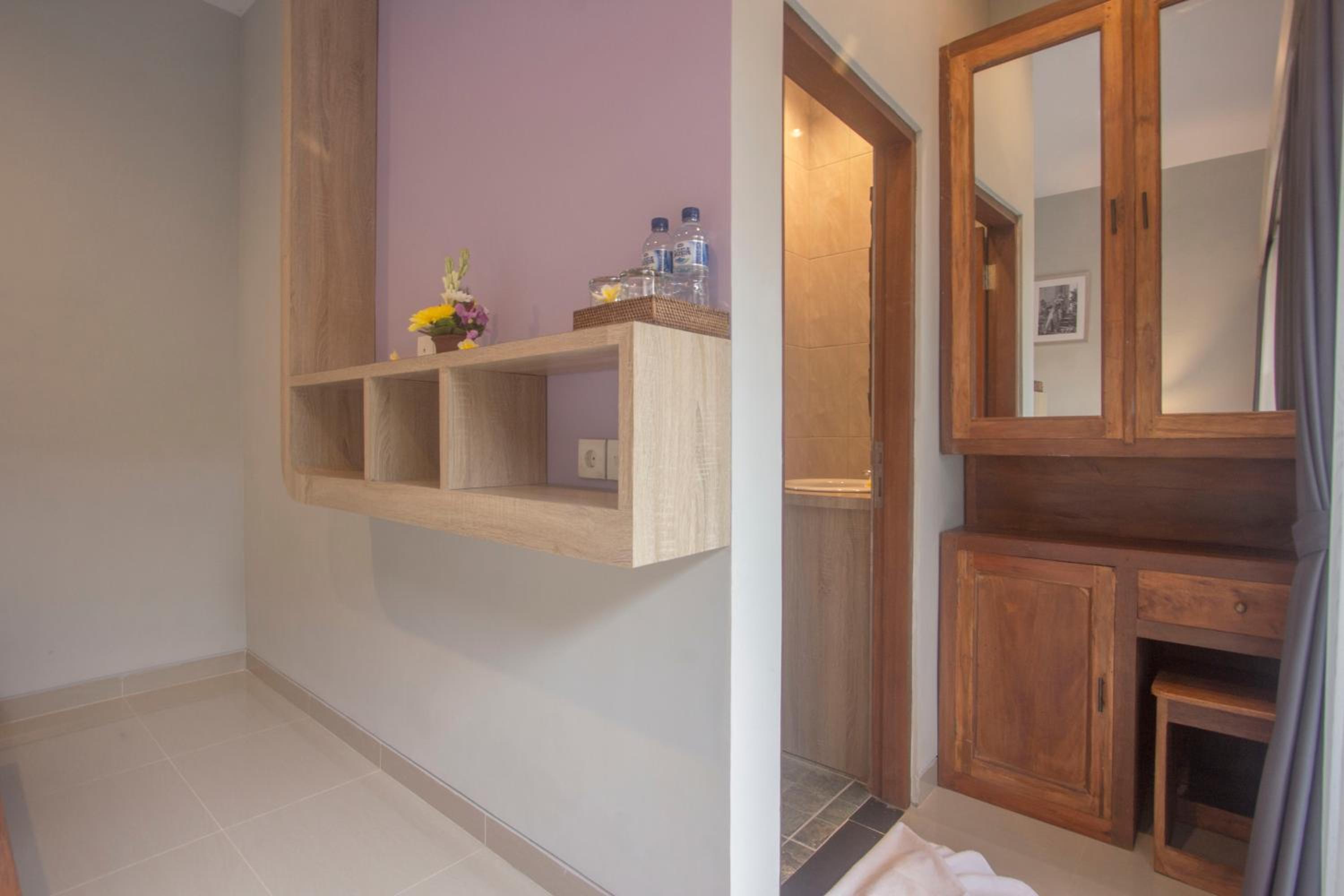 Standard Double Room - Photo 13