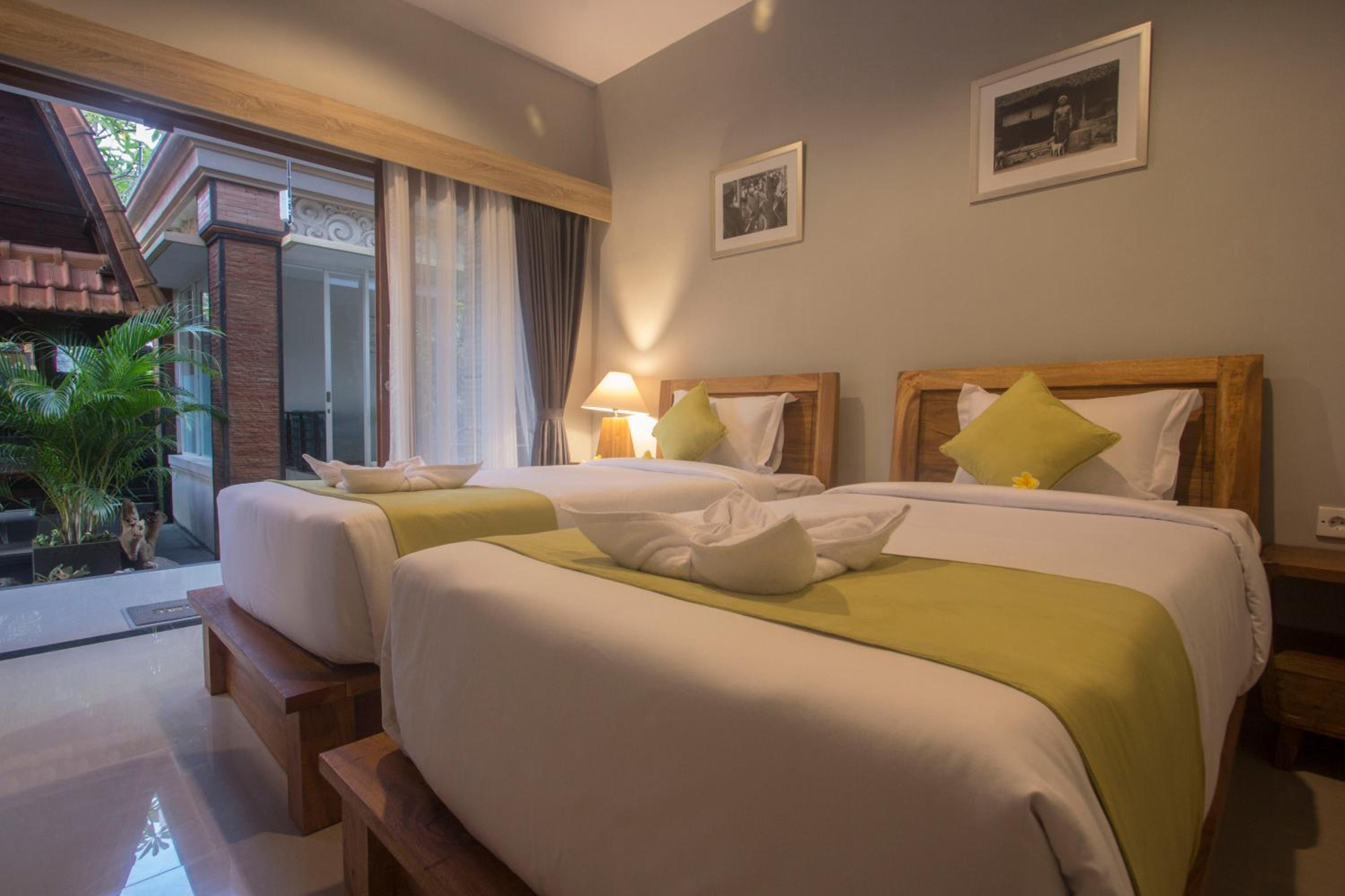 Standard Double Room - Photo 16