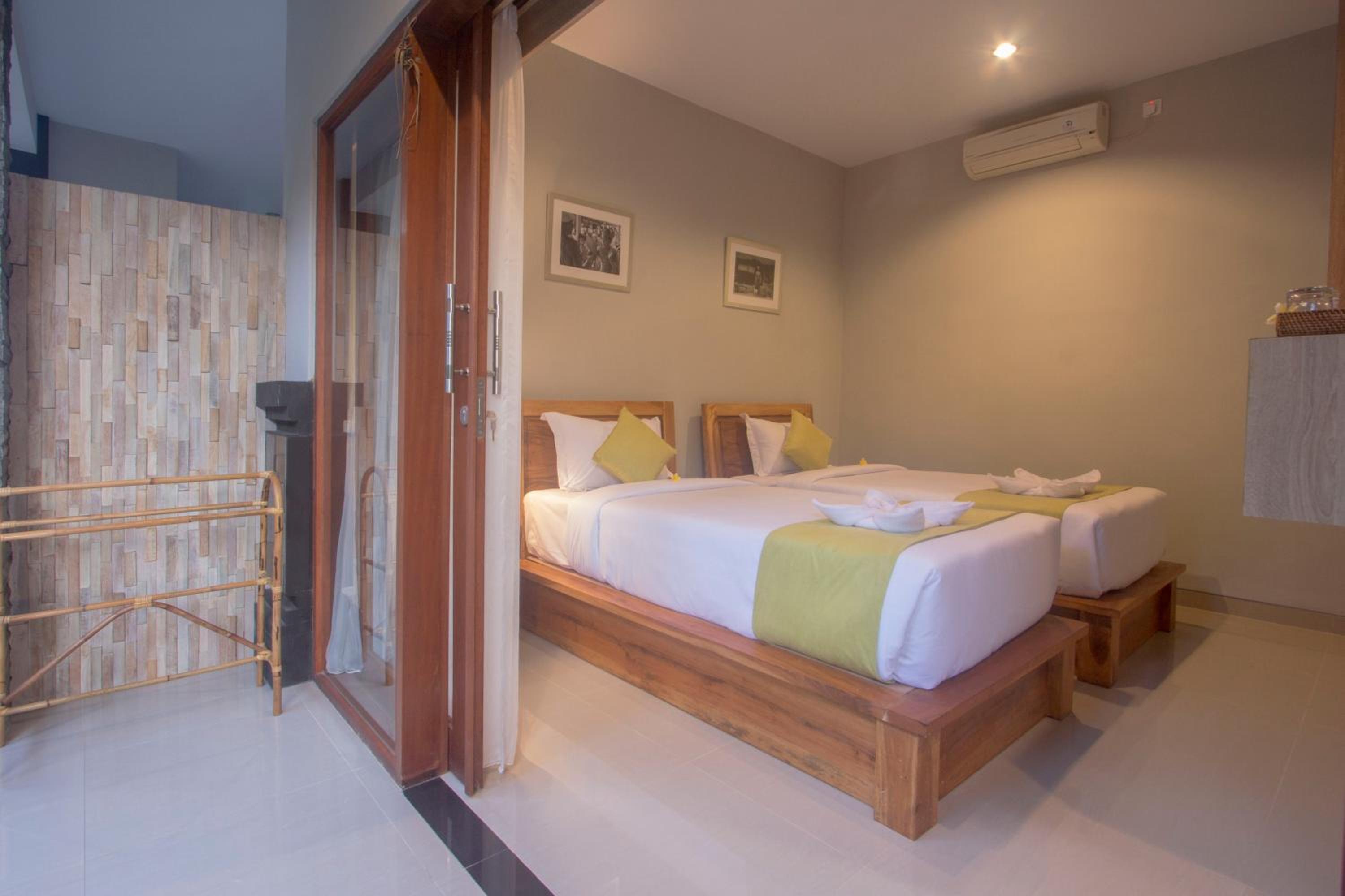 Standard Double Room - Photo 32