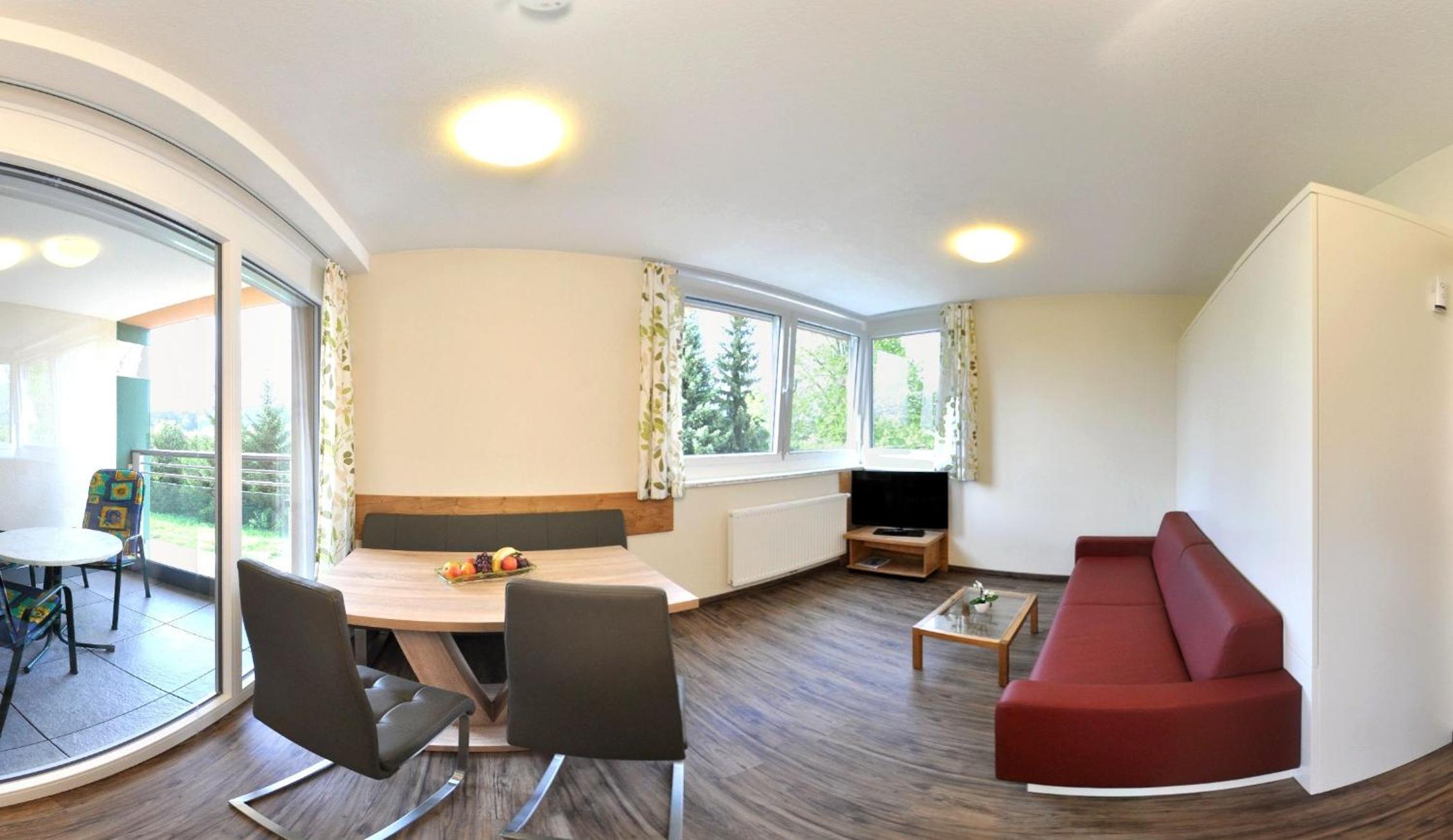 One-Bedroom Apartment with Balcony photo 1