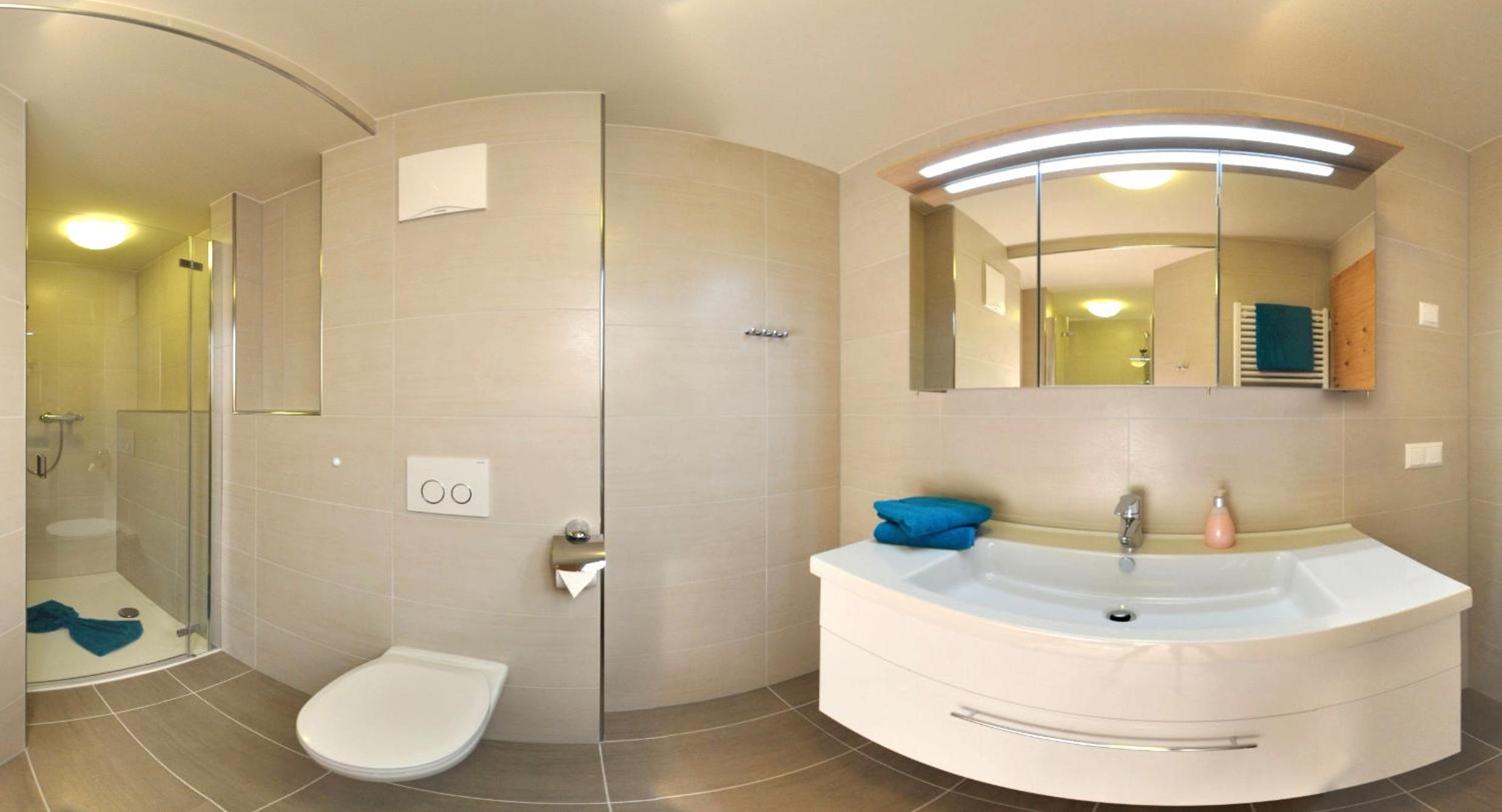 One-Bedroom Apartment with Balcony photo 2