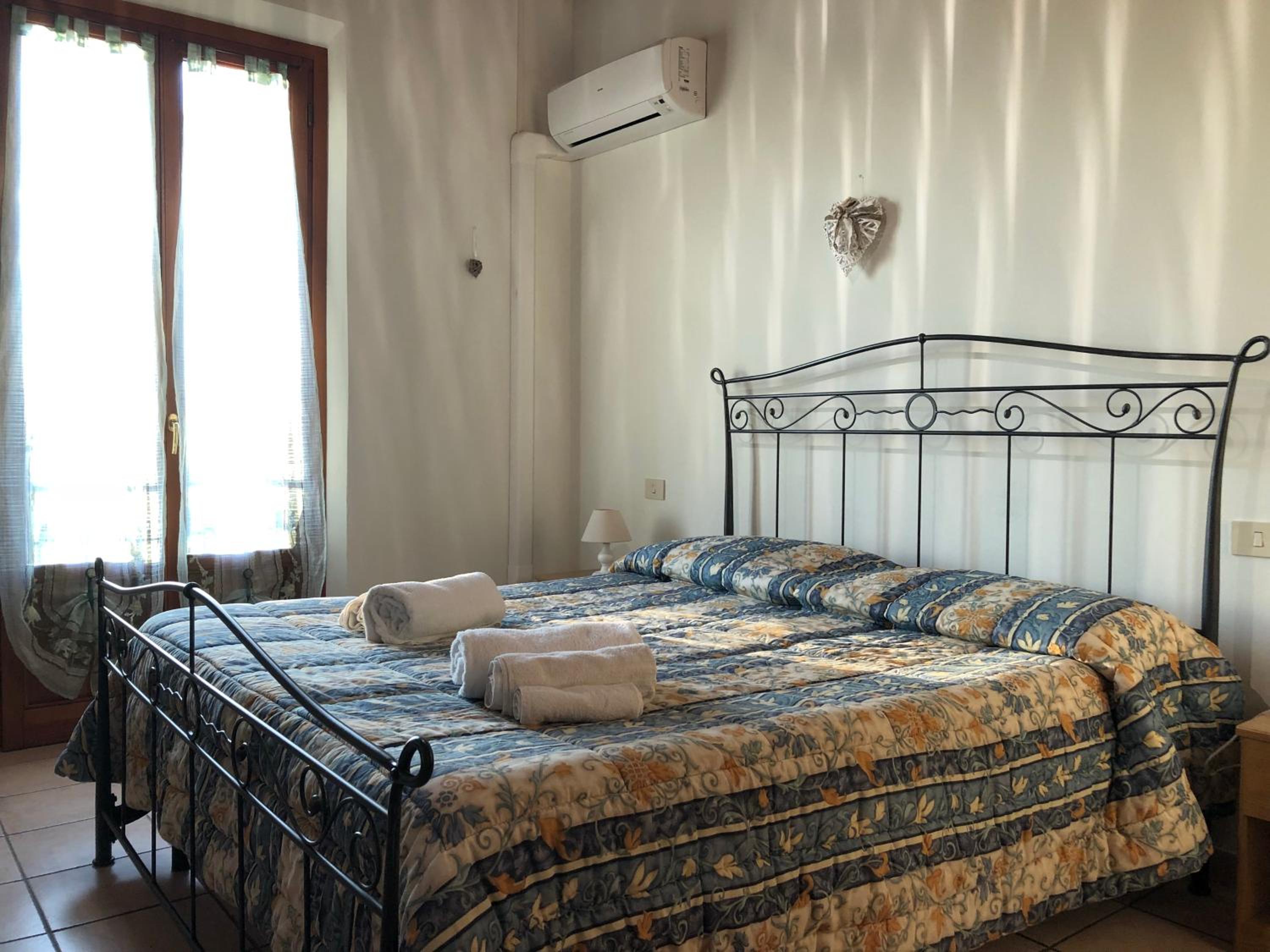 Double Room with Pool View photo 3