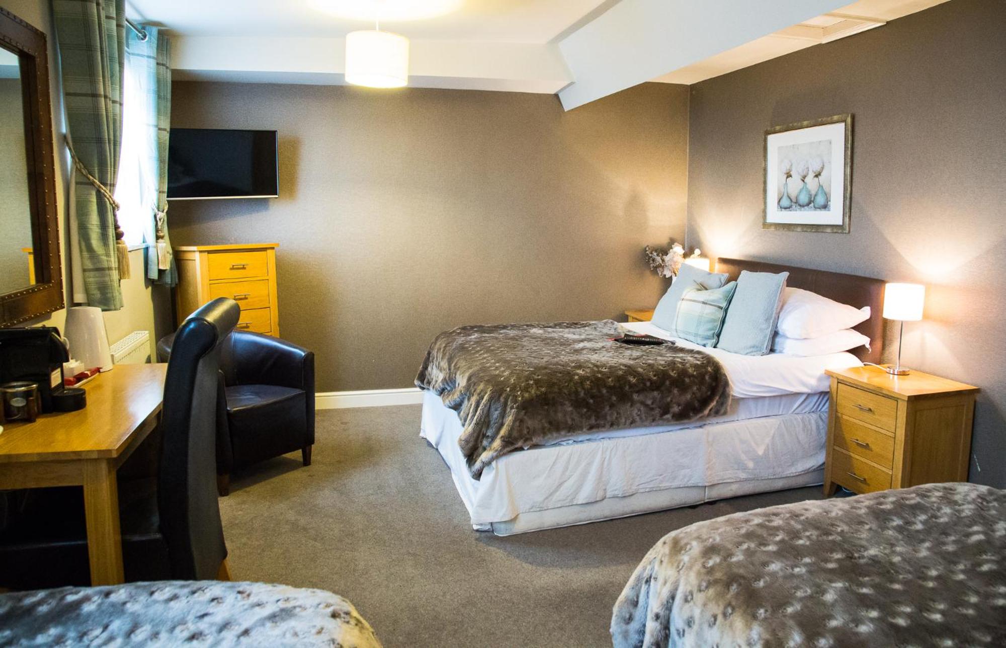 Quadruple Room - Photo 3