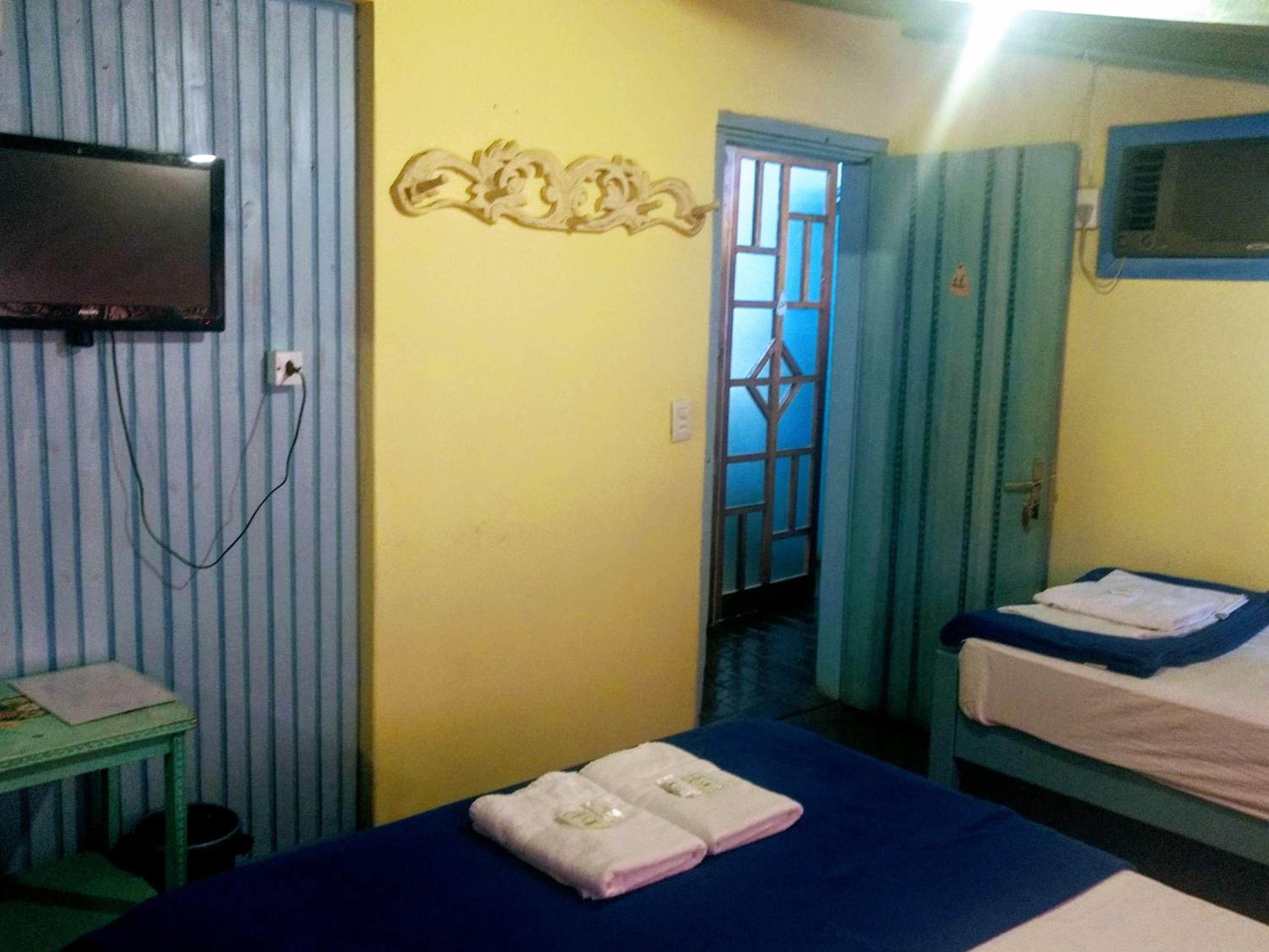 Quadruple Room with Shared Bathroom photo 2