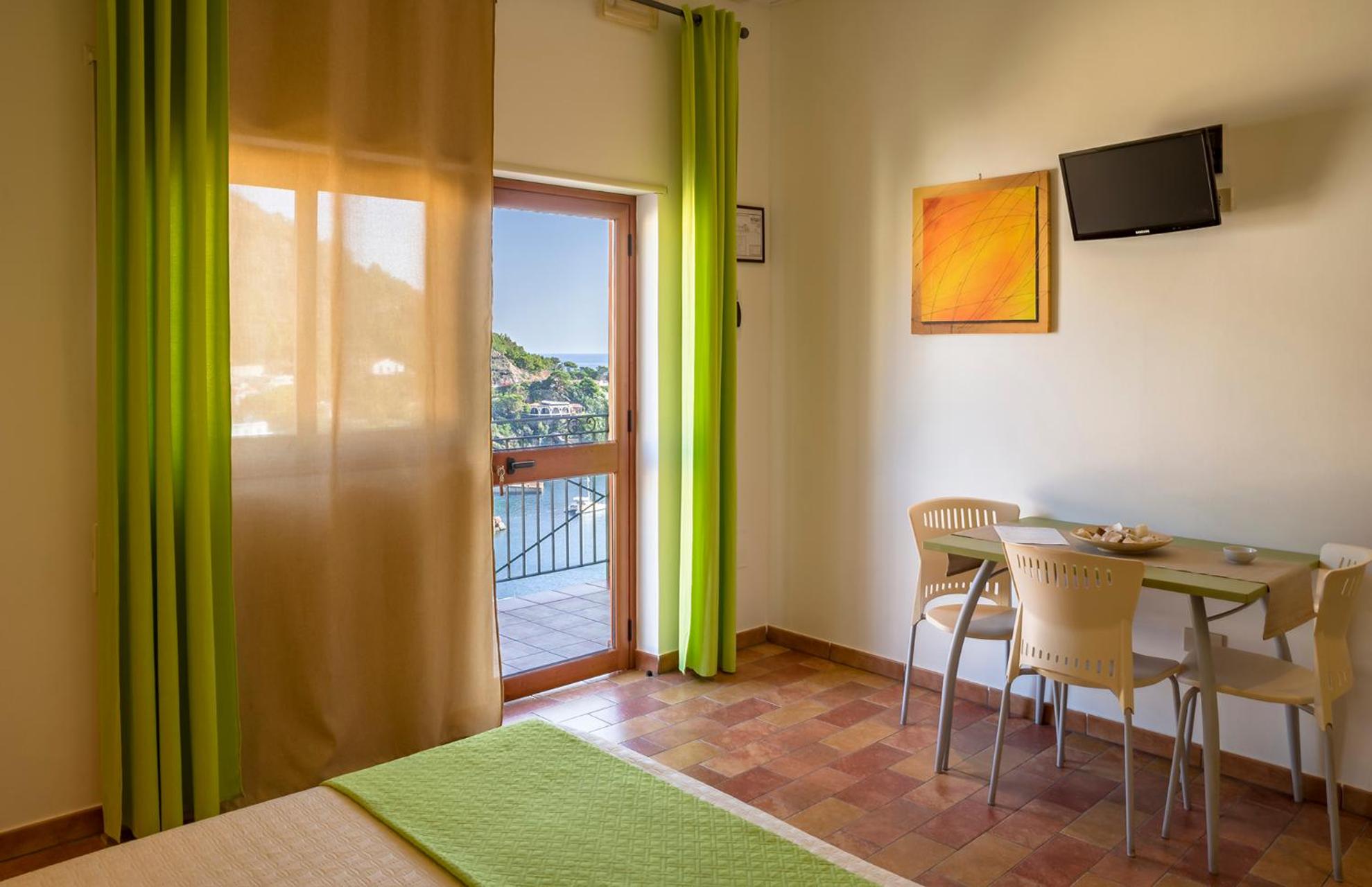 Studio with Sea View (2 Adults) photo 3