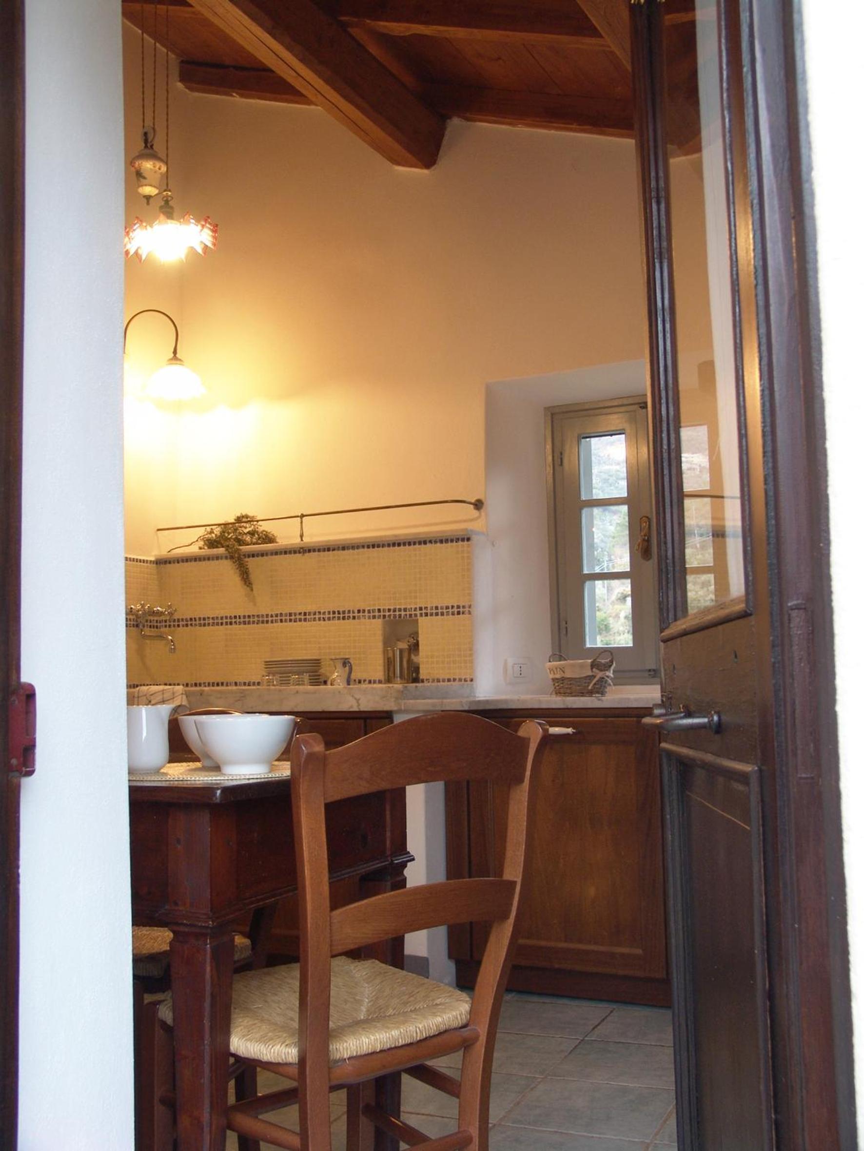 One-Bedroom Apartment with Private Garden photo 2