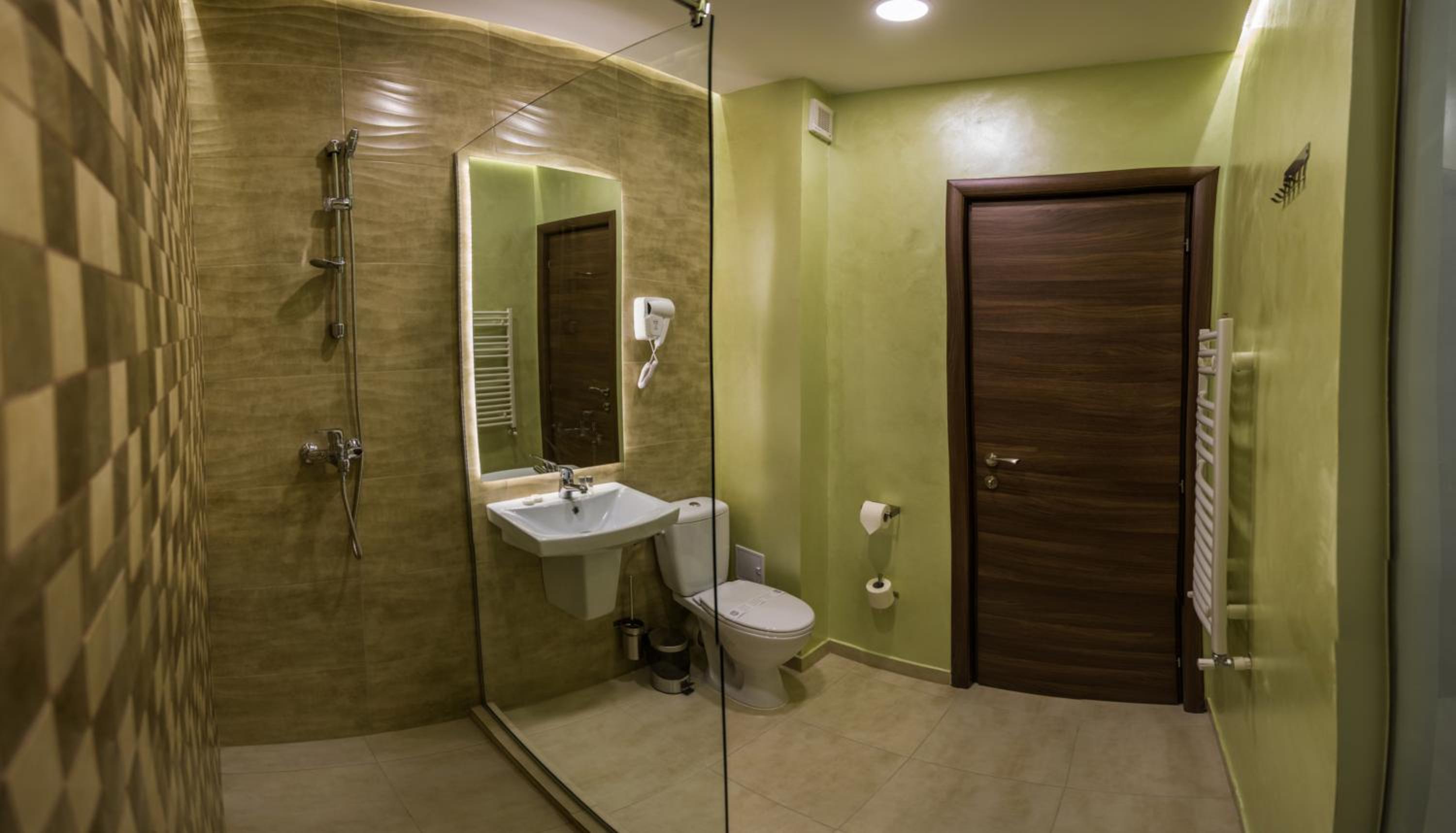 Deluxe Twin Room photo 3