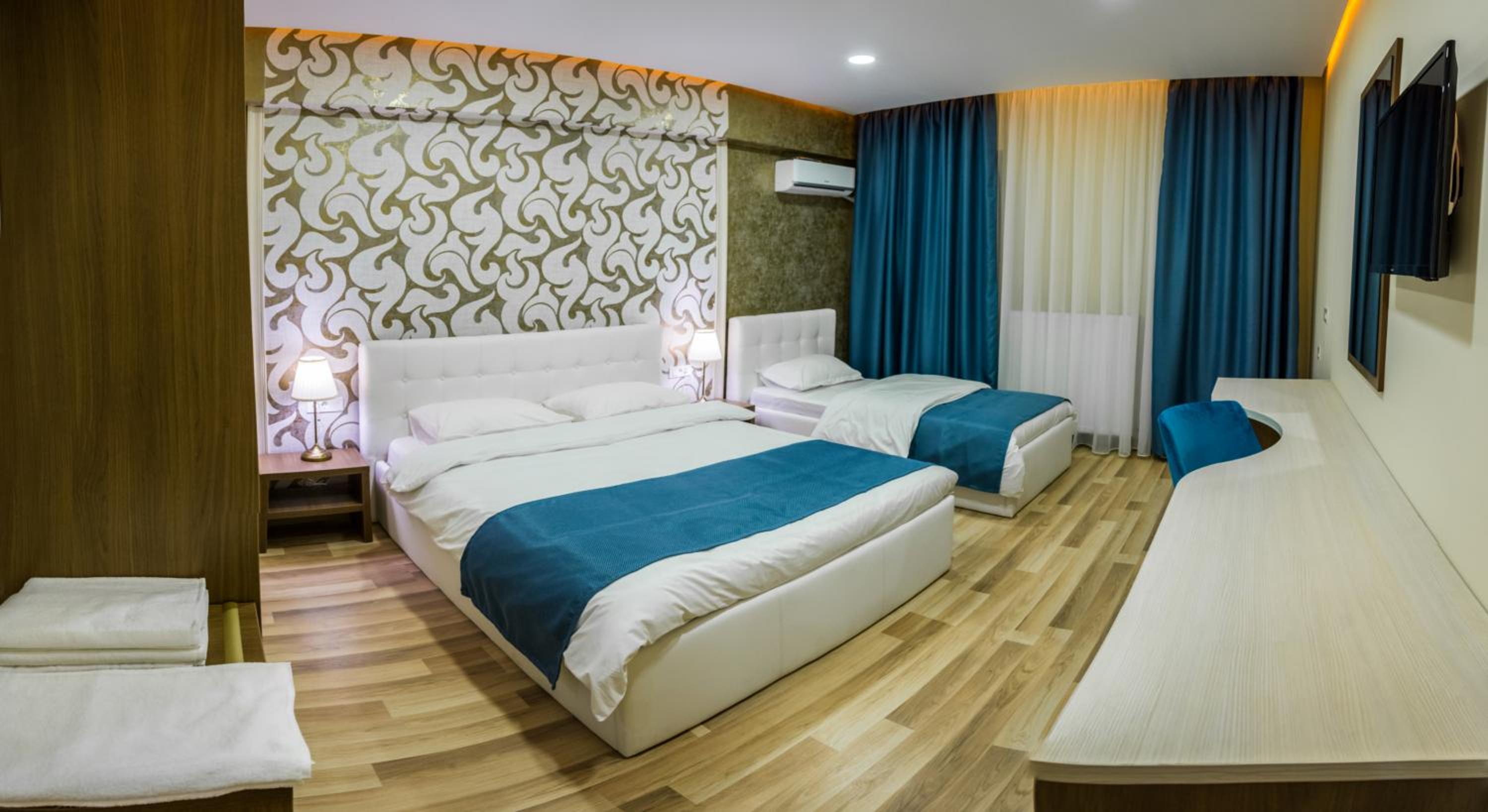 Deluxe Triple Room photo 2