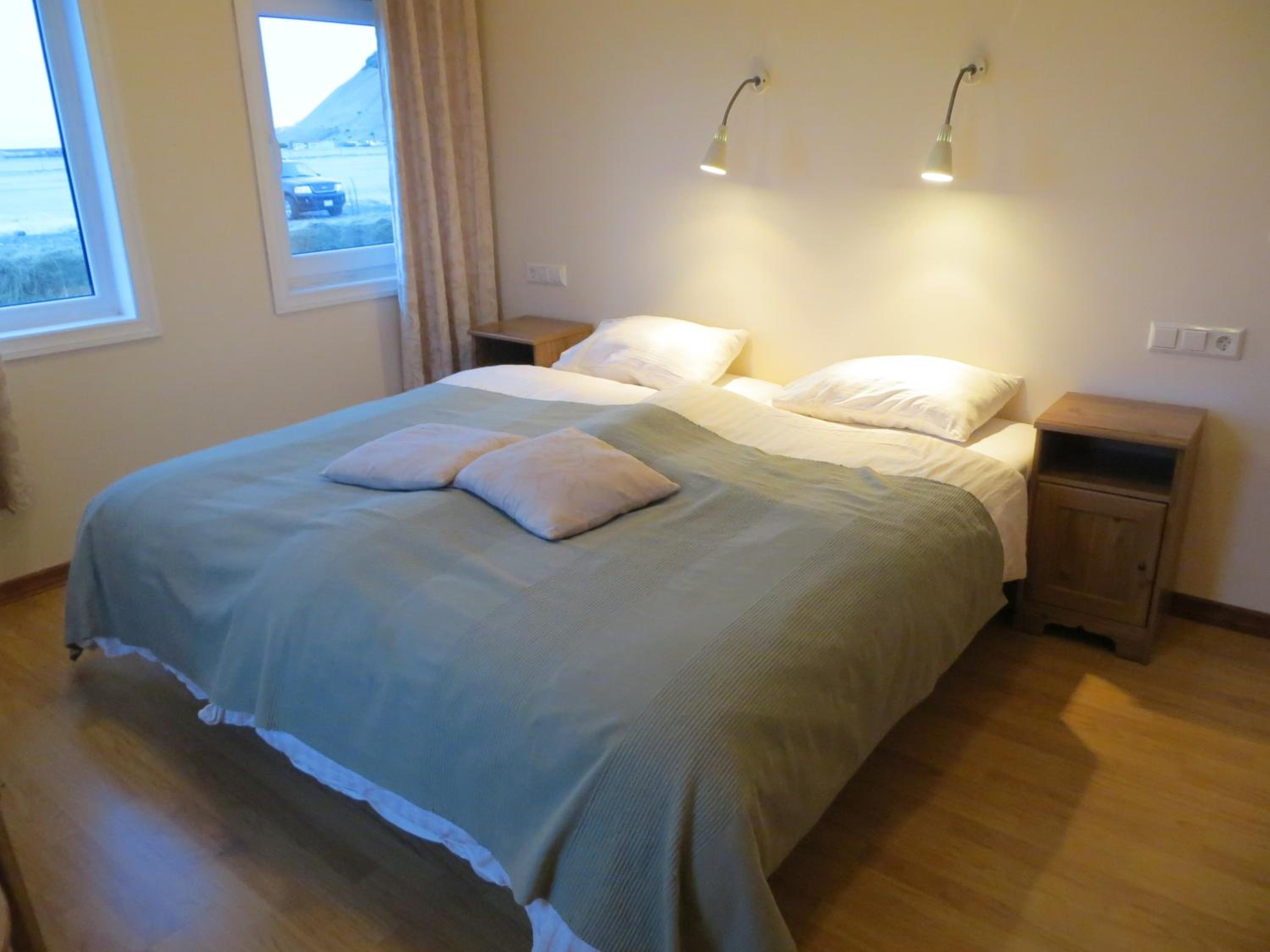 Double or Twin Room with Private Bathroom - Photo 5