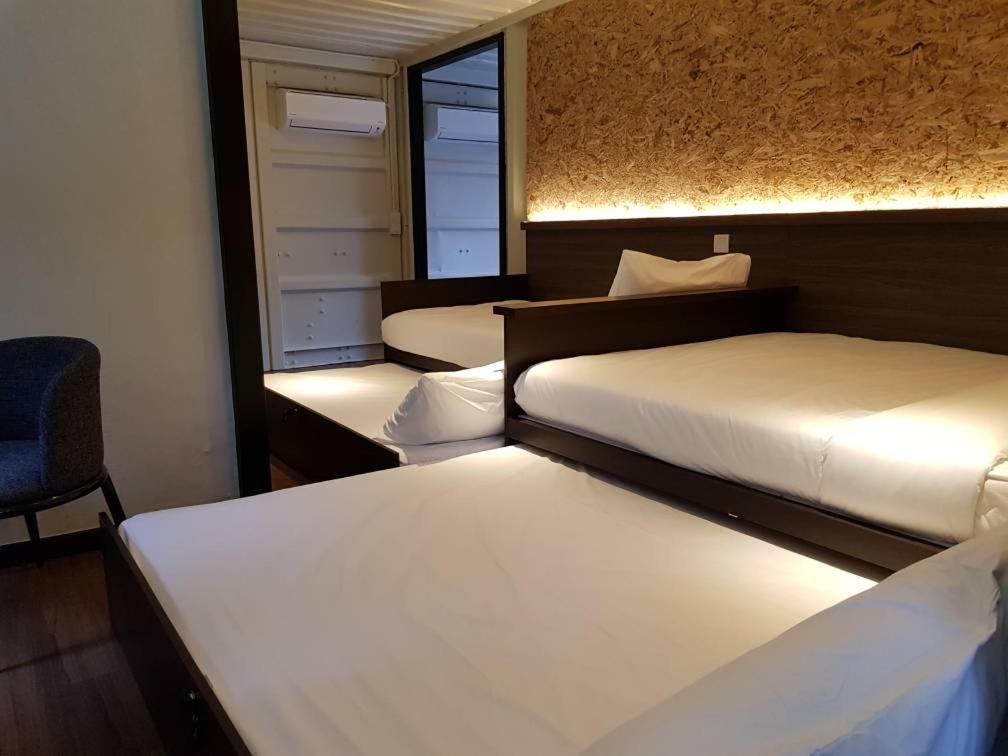 Lilla Poolside Cabin Suite photo 3