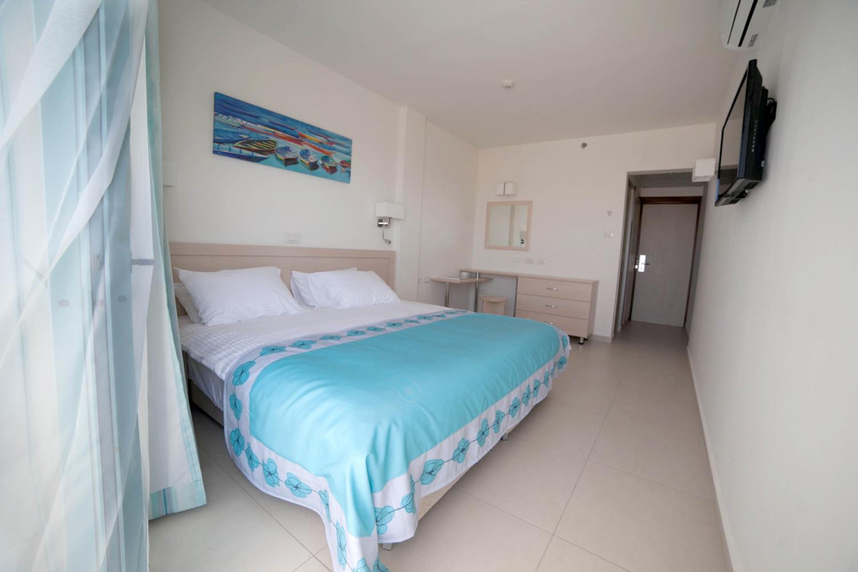 Double or Twin Room with Garden View photo 1