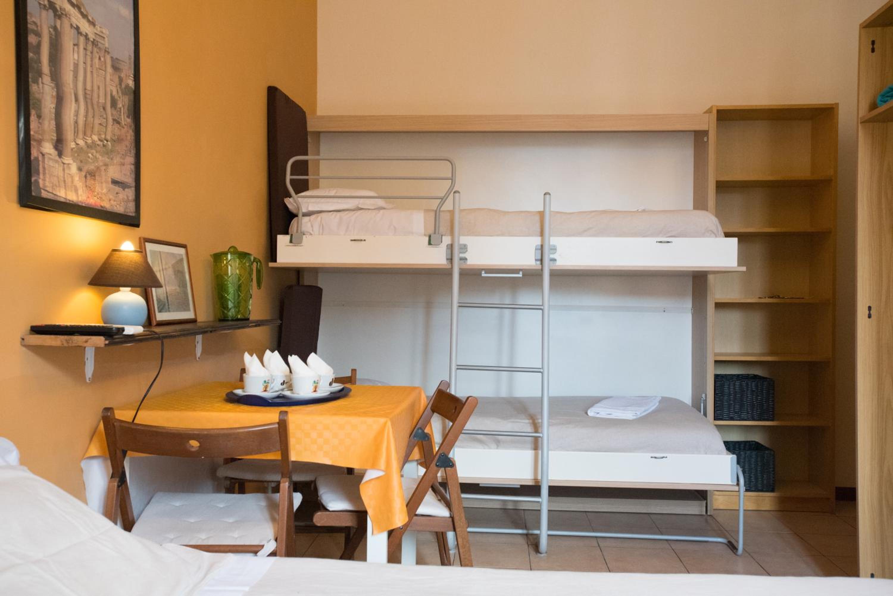 Economy Quadruple Room photo 2